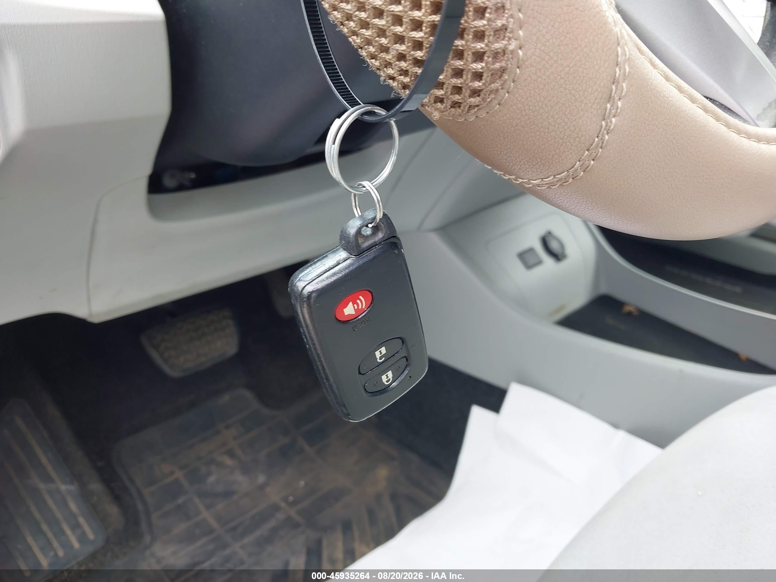 2013 Toyota Prius Three White vin: JTDKN3DUXD5684556