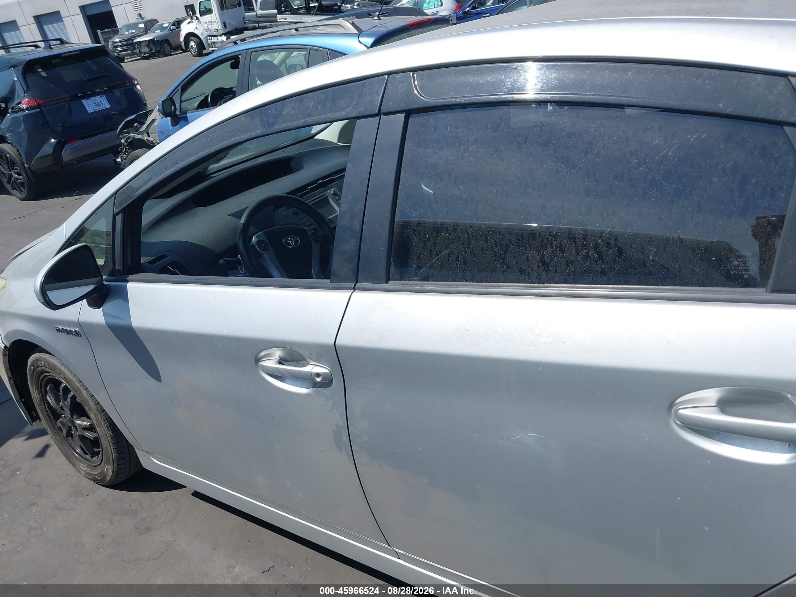 2013 Toyota Prius Three Silver vin: JTDKN3DUXD5698215