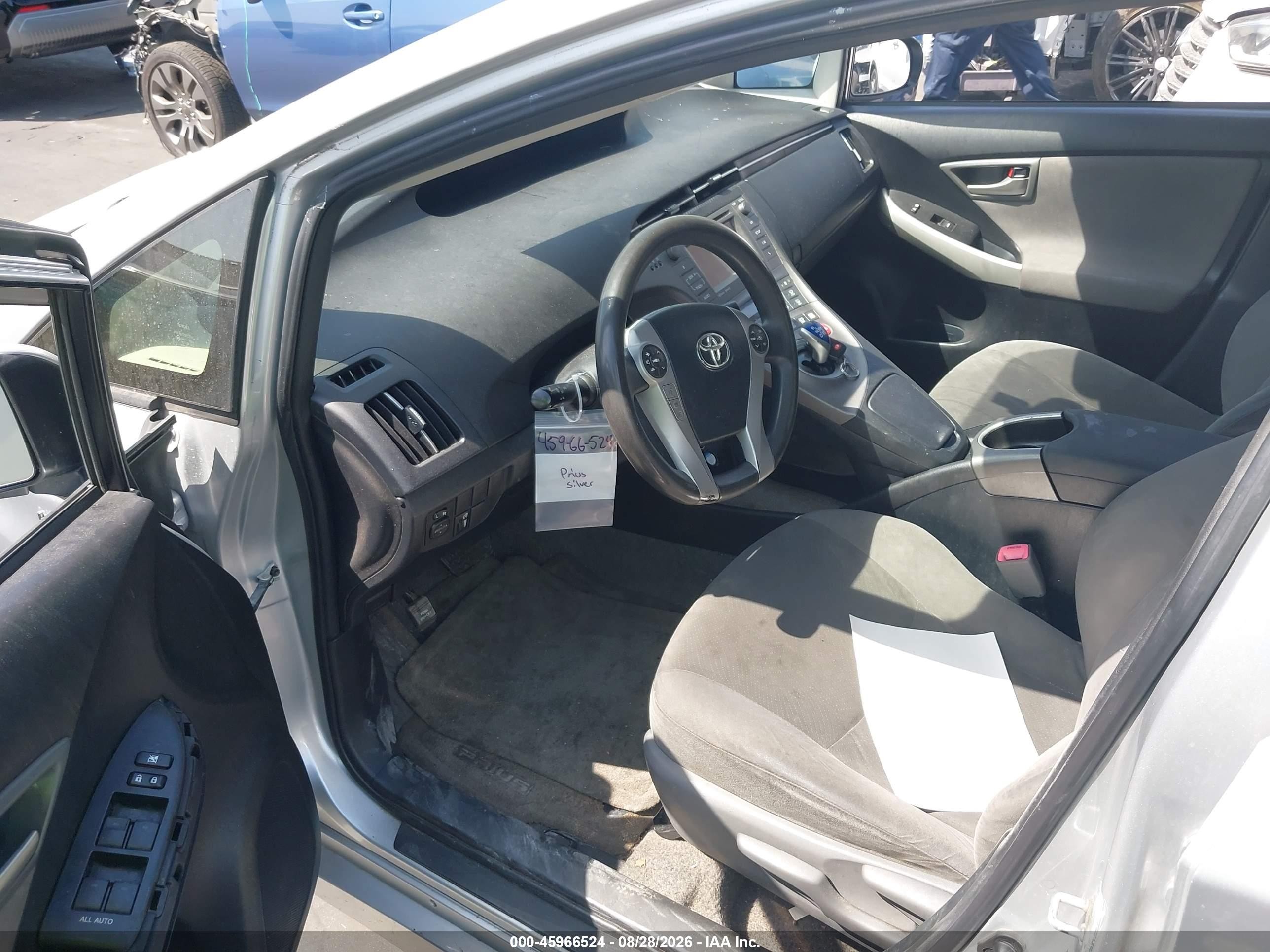 2013 Toyota Prius Three Silver vin: JTDKN3DUXD5698215