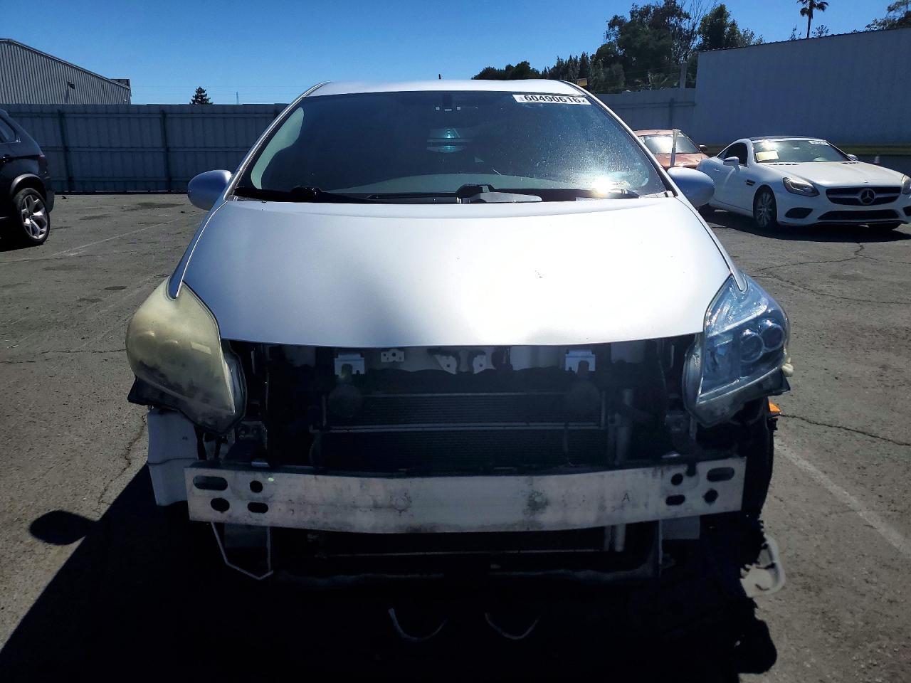 2013 Toyota Prius Five Silver vin: JTDKN3DUXD5702571