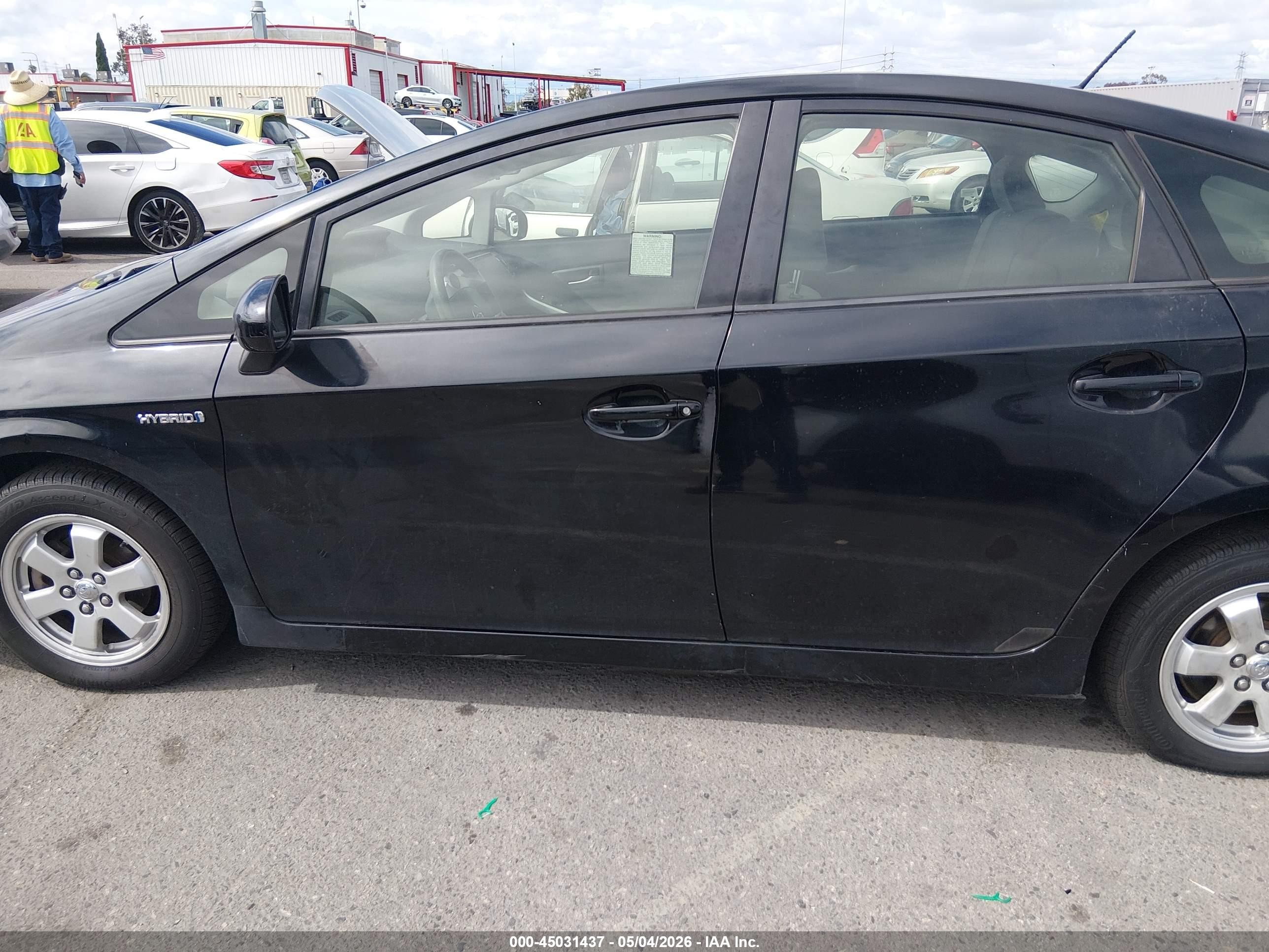 2014 Toyota Prius Three Black vin: JTDKN3DUXE0360148