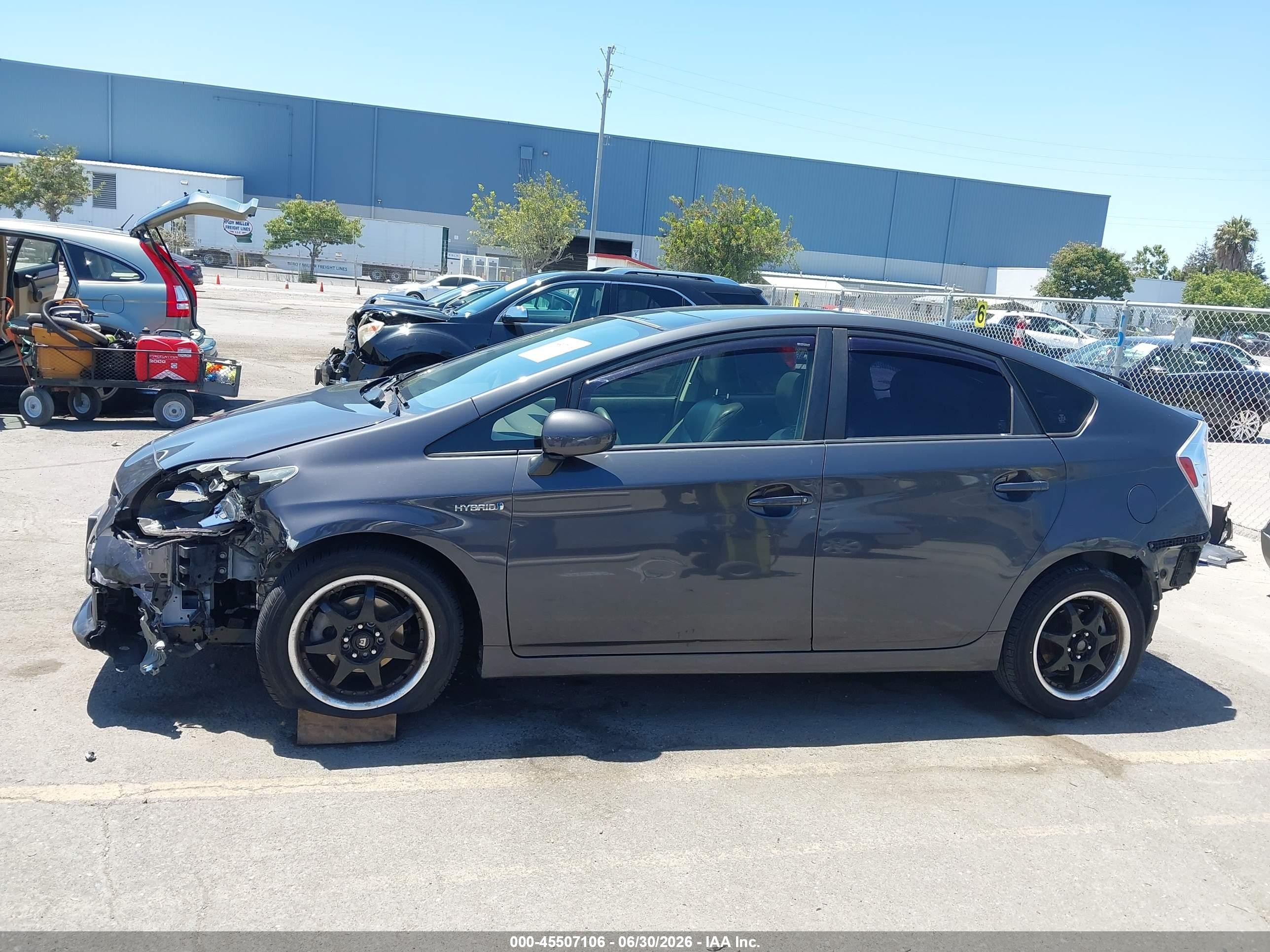 2014 Toyota Prius   Gray vin: JTDKN3DUXE1736728