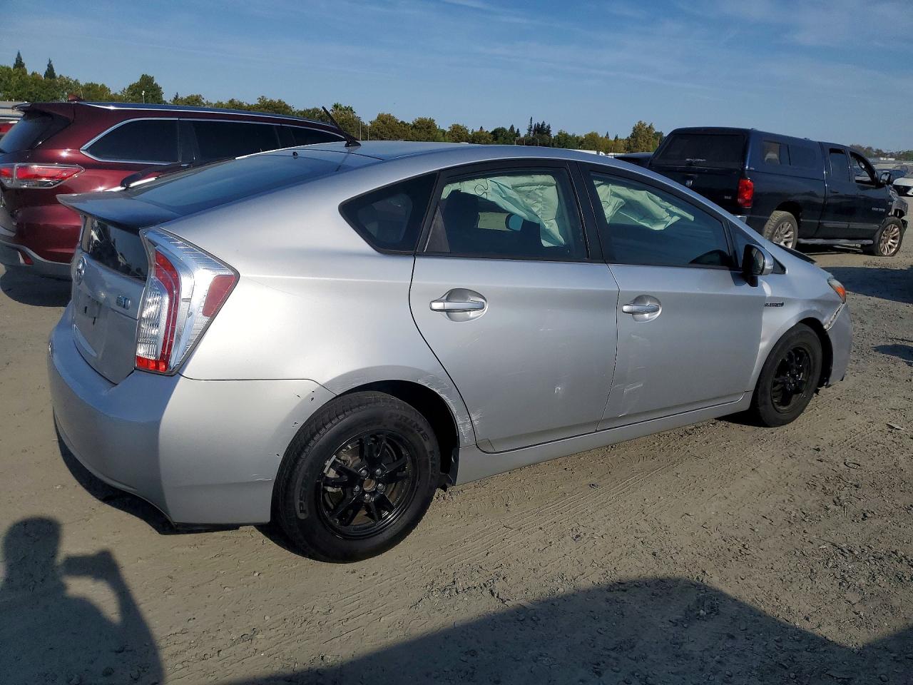 2014 Toyota Prius Two Silver vin: JTDKN3DUXE1750869
