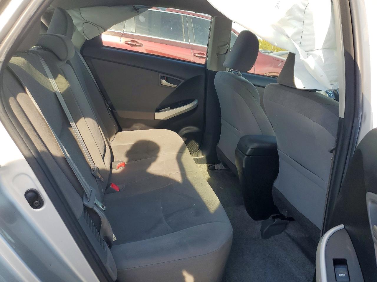 2014 Toyota Prius Two Silver vin: JTDKN3DUXE1750869