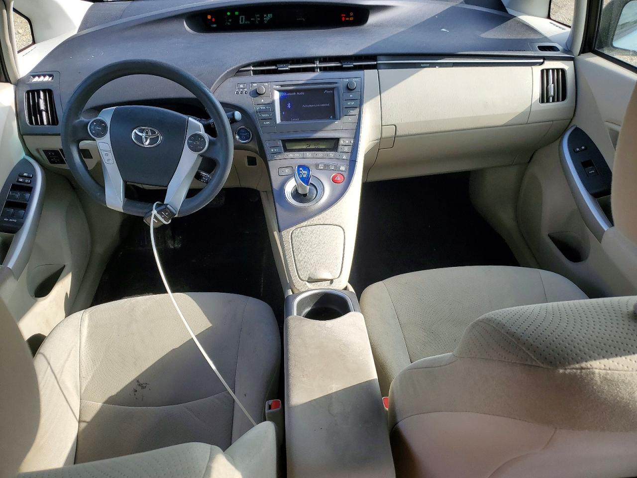 2014 Toyota Prius Two Blue vin: JTDKN3DUXE1762861