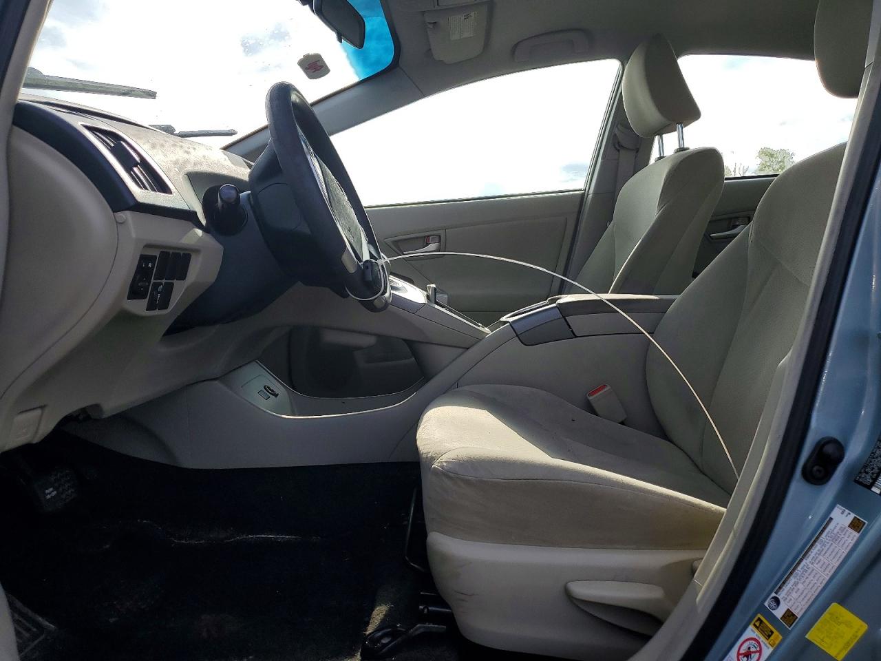 2014 Toyota Prius Two Blue vin: JTDKN3DUXE1762861