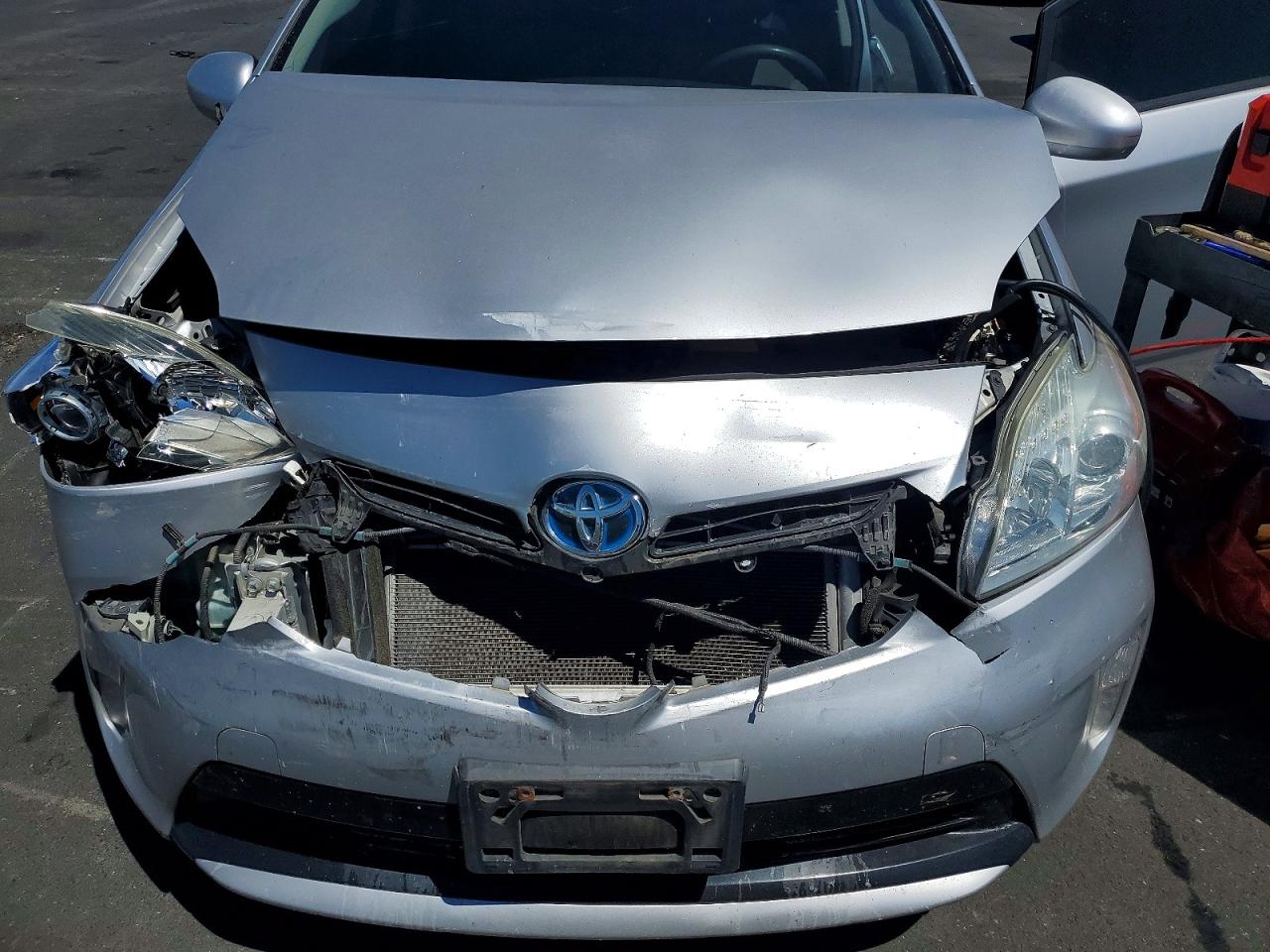 2014 Toyota Prius Two Silver vin: JTDKN3DUXE1766392