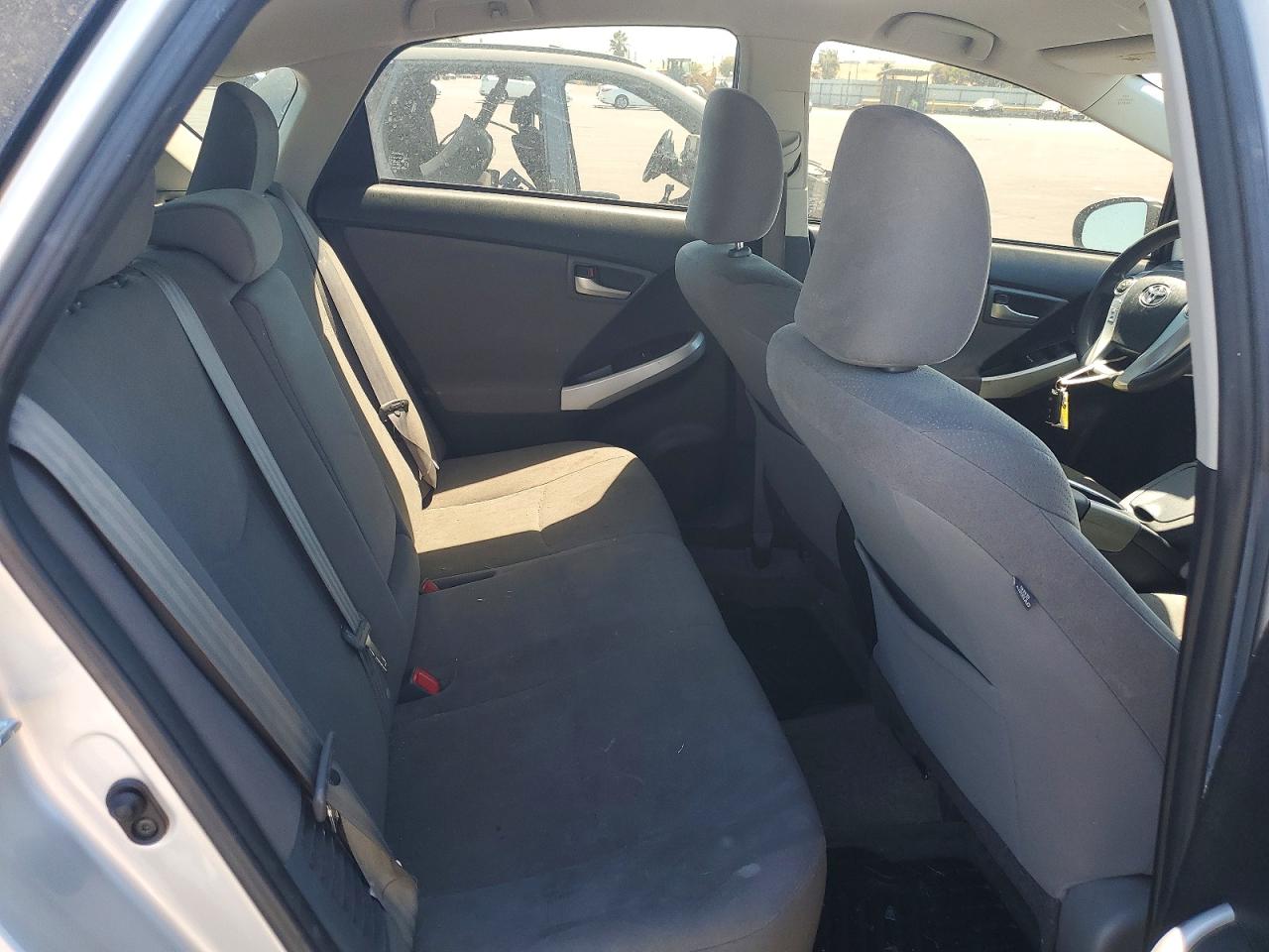 2014 Toyota Prius Two Silver vin: JTDKN3DUXE1766392