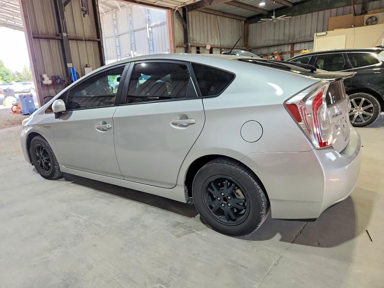 2014 Toyota Prius Three Silver vin: JTDKN3DUXE1771270