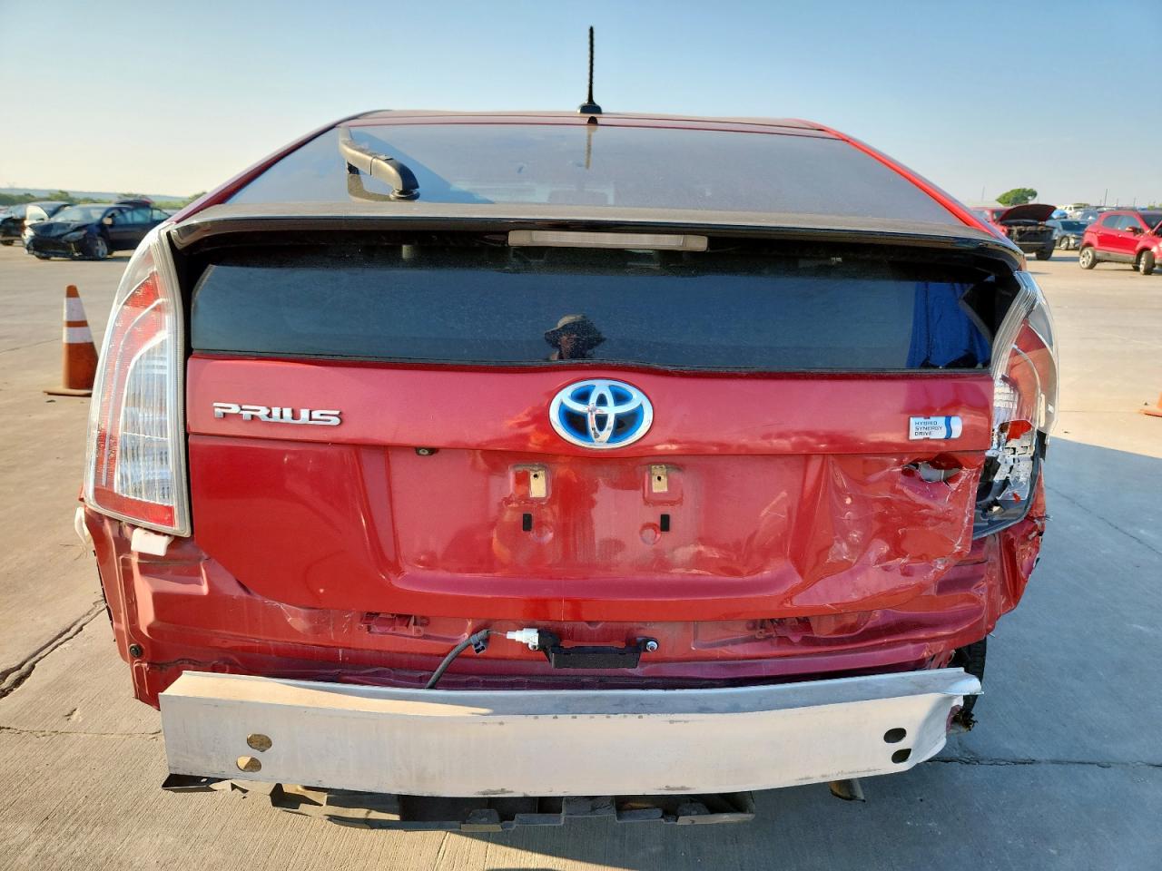 2014 Toyota Prius Hyb Красный vin: JTDKN3DUXE1772015
