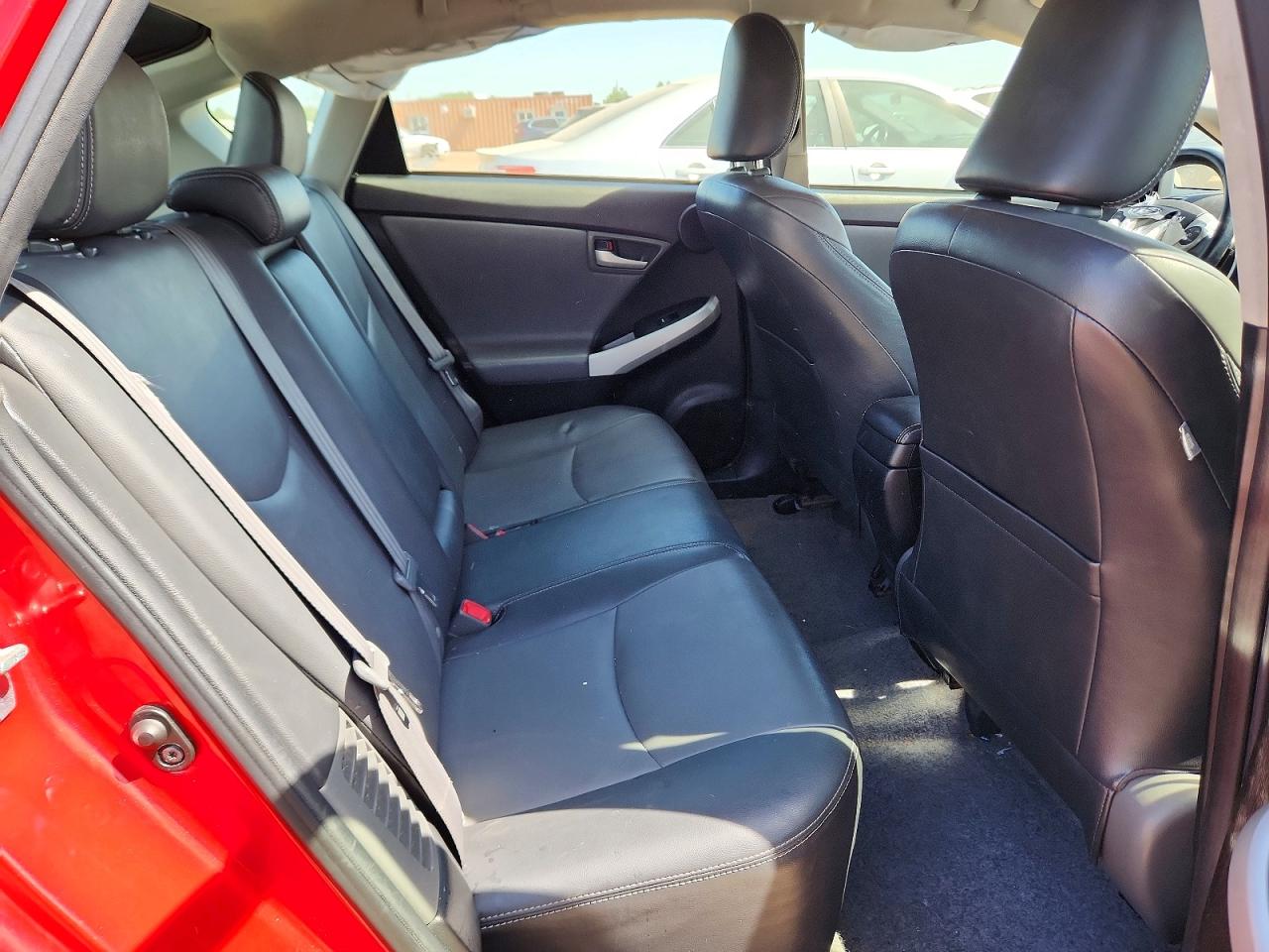 2014 Toyota Prius Four Красный vin: JTDKN3DUXE1776307