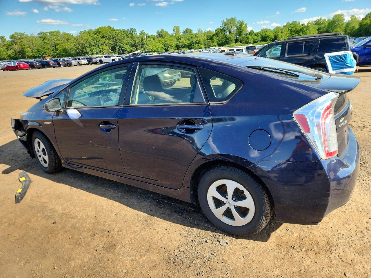 2014 Toyota Prius Three Blue vin: JTDKN3DUXE1784827