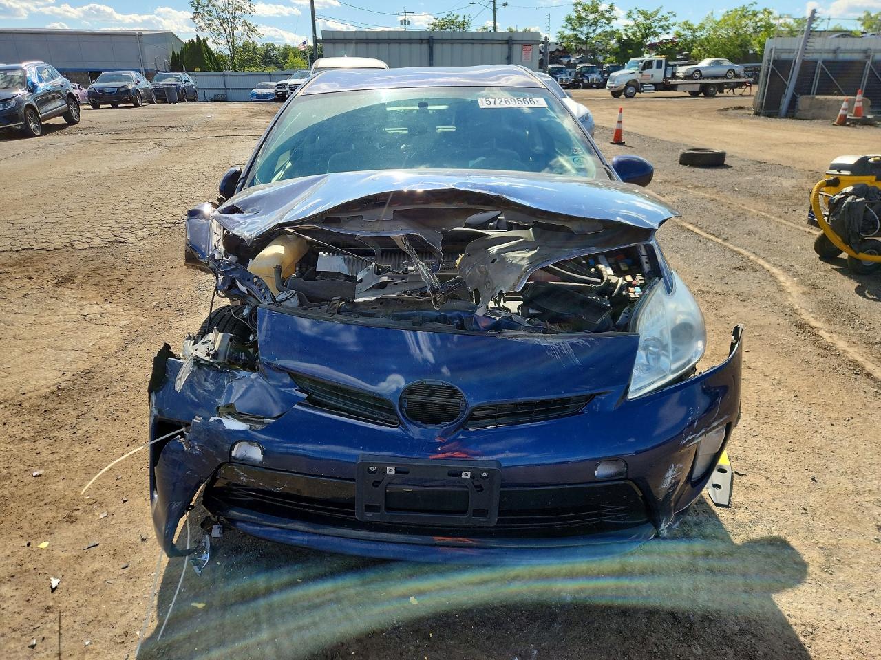 2014 Toyota Prius Three Blue vin: JTDKN3DUXE1784827