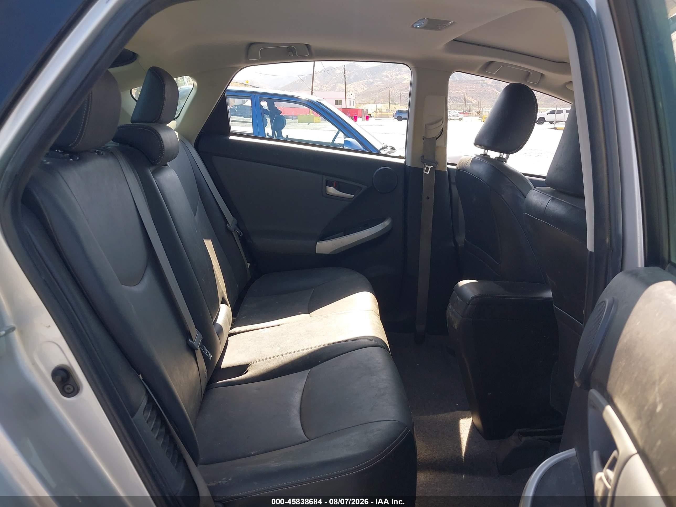 2014 Toyota Prius Four Silver vin: JTDKN3DUXE1795438