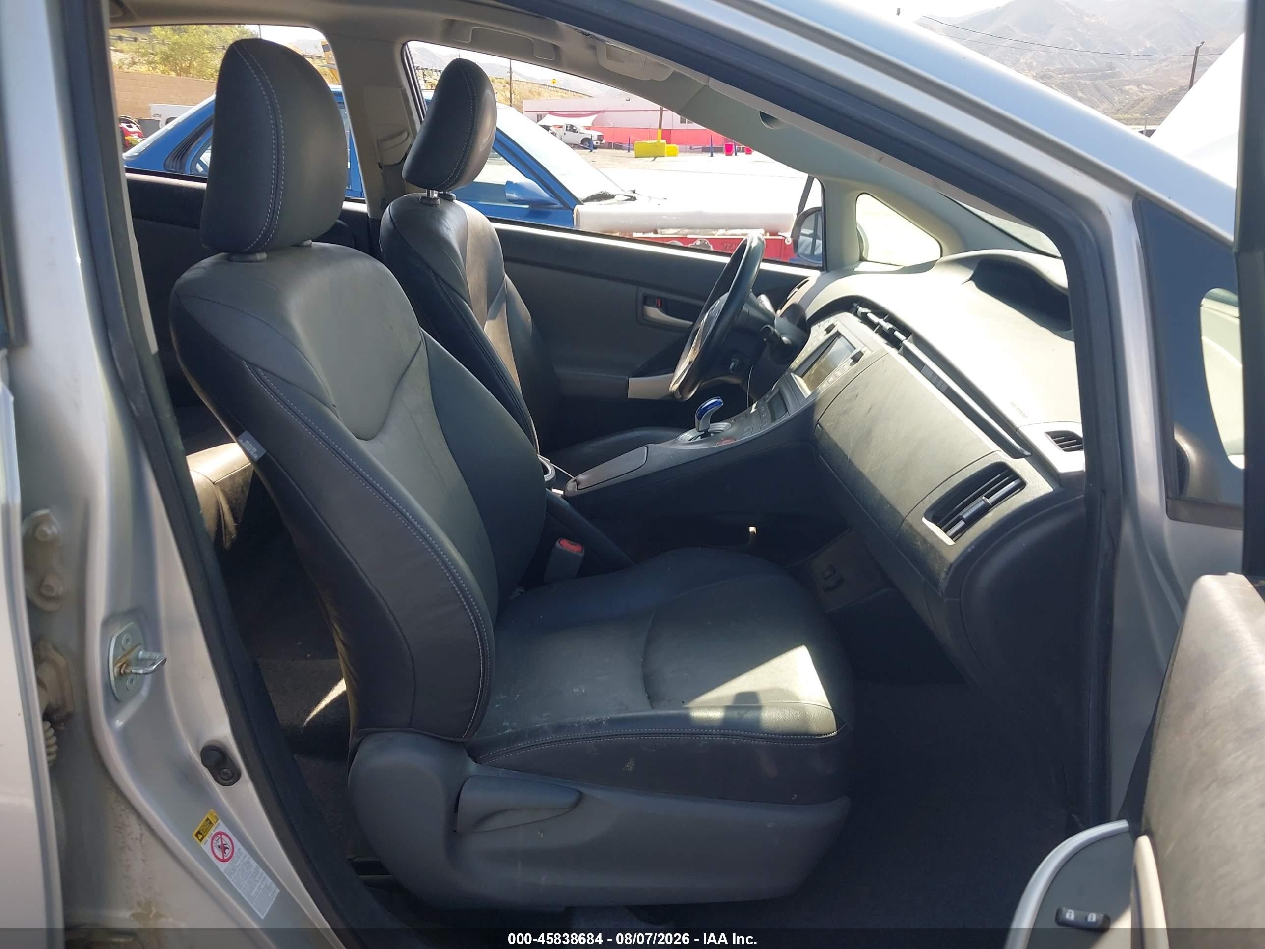 2014 Toyota Prius Four Silver vin: JTDKN3DUXE1795438