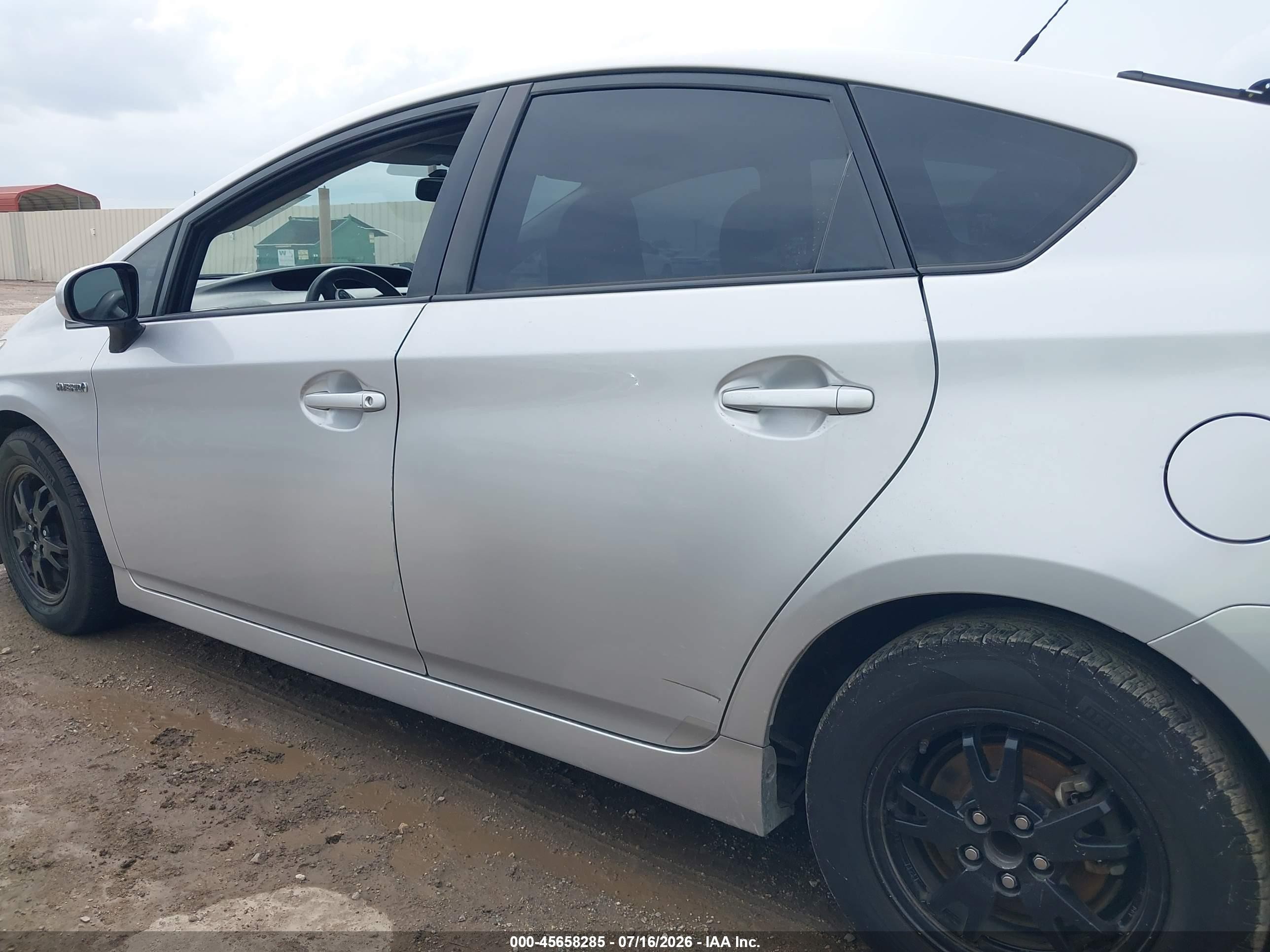 2014 Toyota Prius Two Silver vin: JTDKN3DUXE1801464