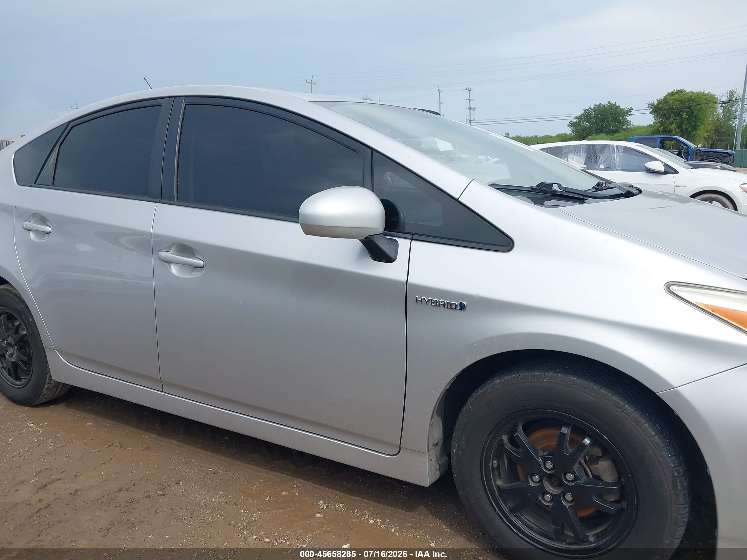 2014 Toyota Prius Two Silver vin: JTDKN3DUXE1801464