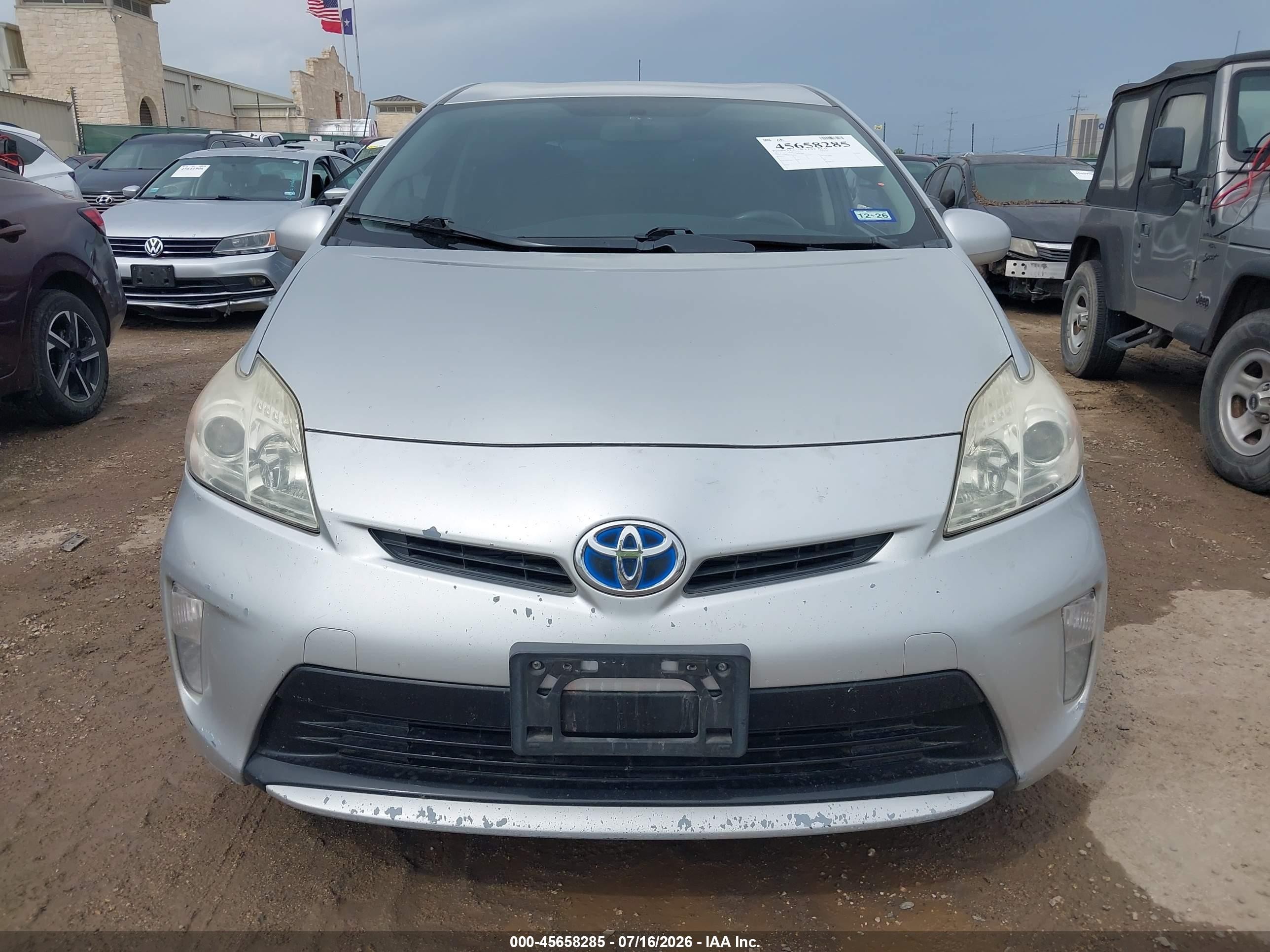 2014 Toyota Prius Two Silver vin: JTDKN3DUXE1801464