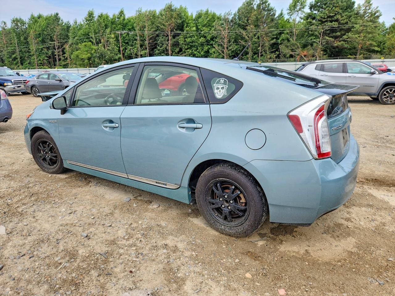 2014 Toyota Prius Two Зеленый vin: JTDKN3DUXE1817602