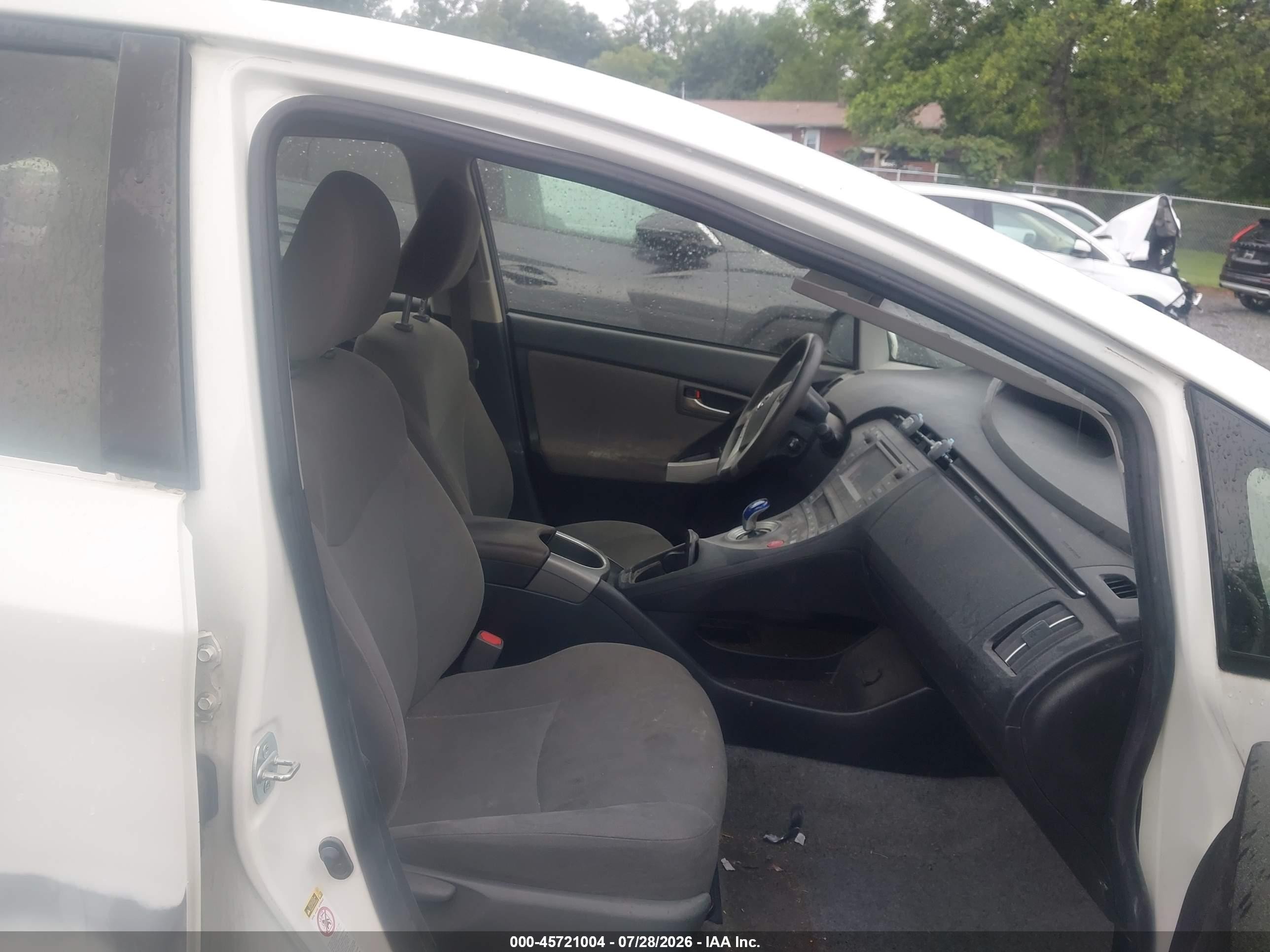 2015 Toyota Prius Two White vin: JTDKN3DUXF0395046