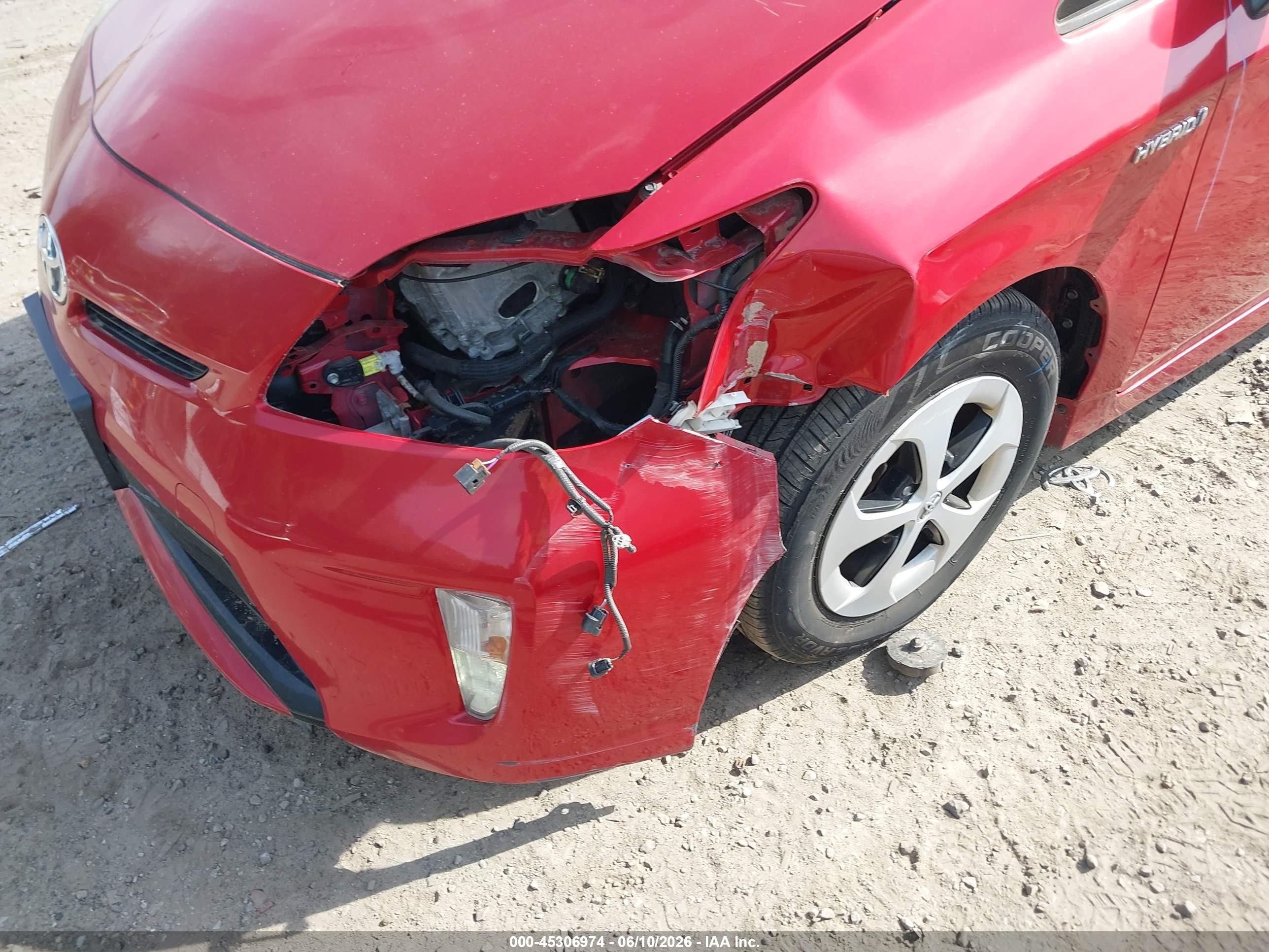 2015 Toyota Prius Two Red vin: JTDKN3DUXF0396567