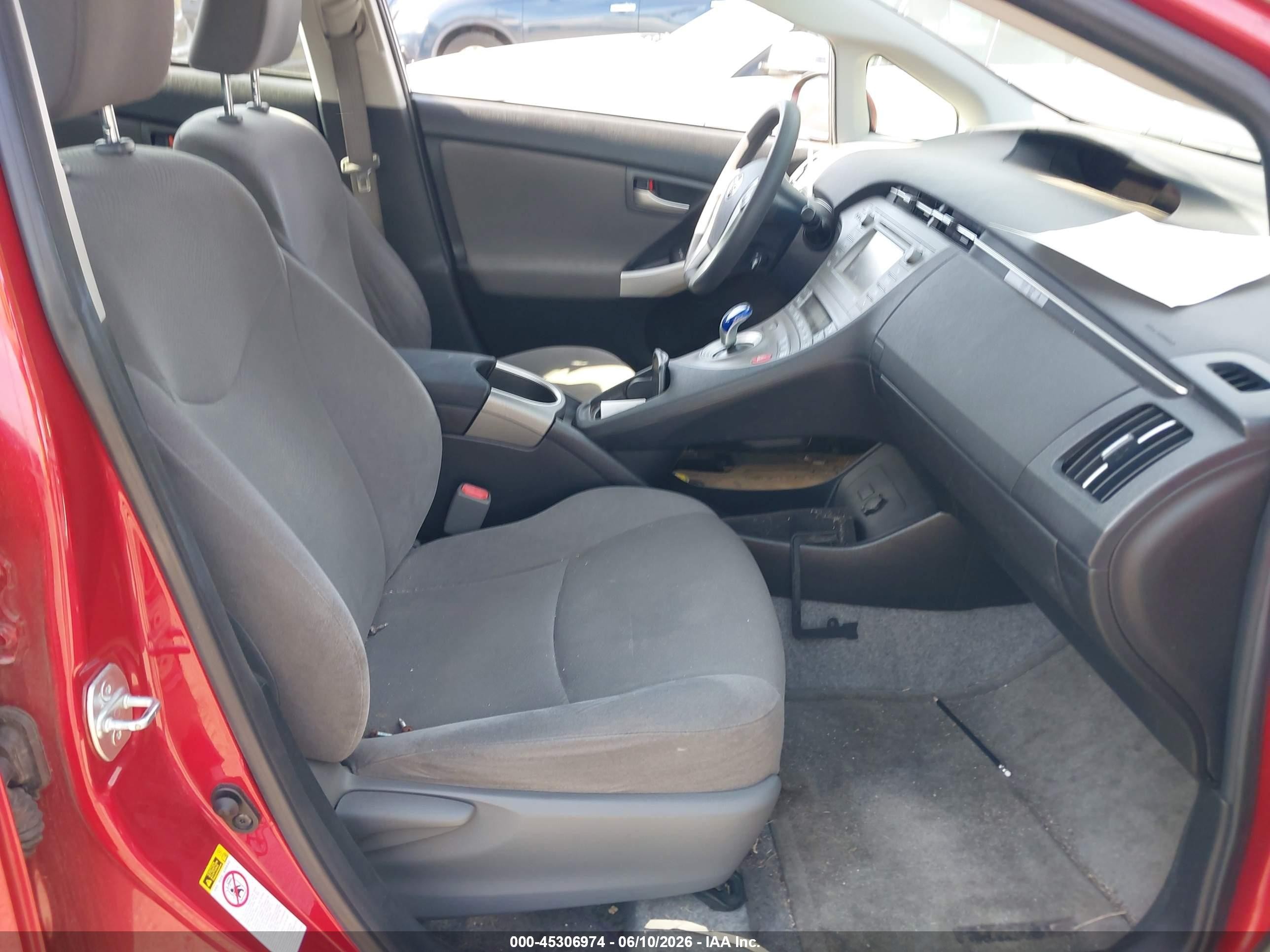 2015 Toyota Prius Two Red vin: JTDKN3DUXF0396567