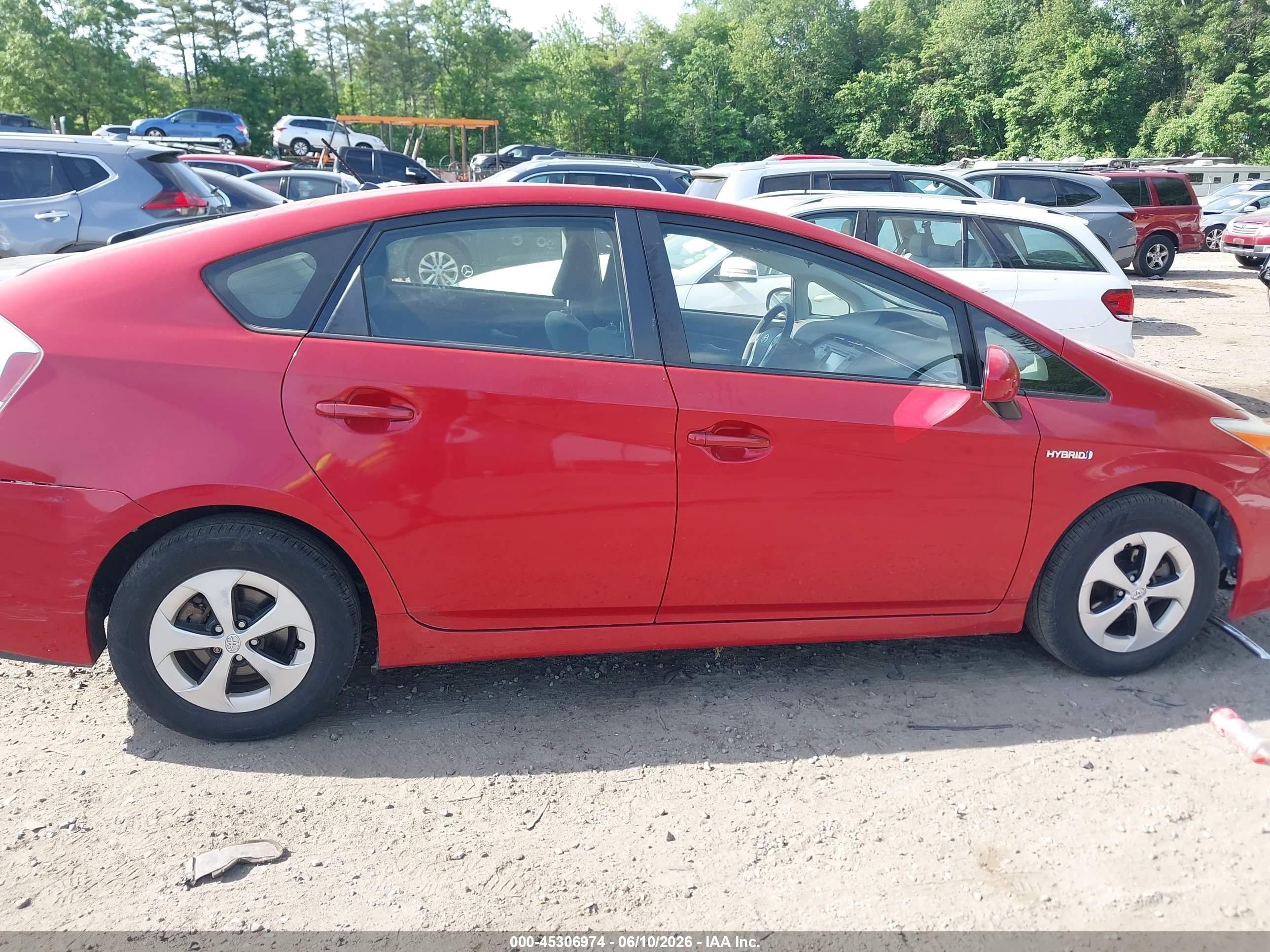 2015 Toyota Prius Two Red vin: JTDKN3DUXF0396567