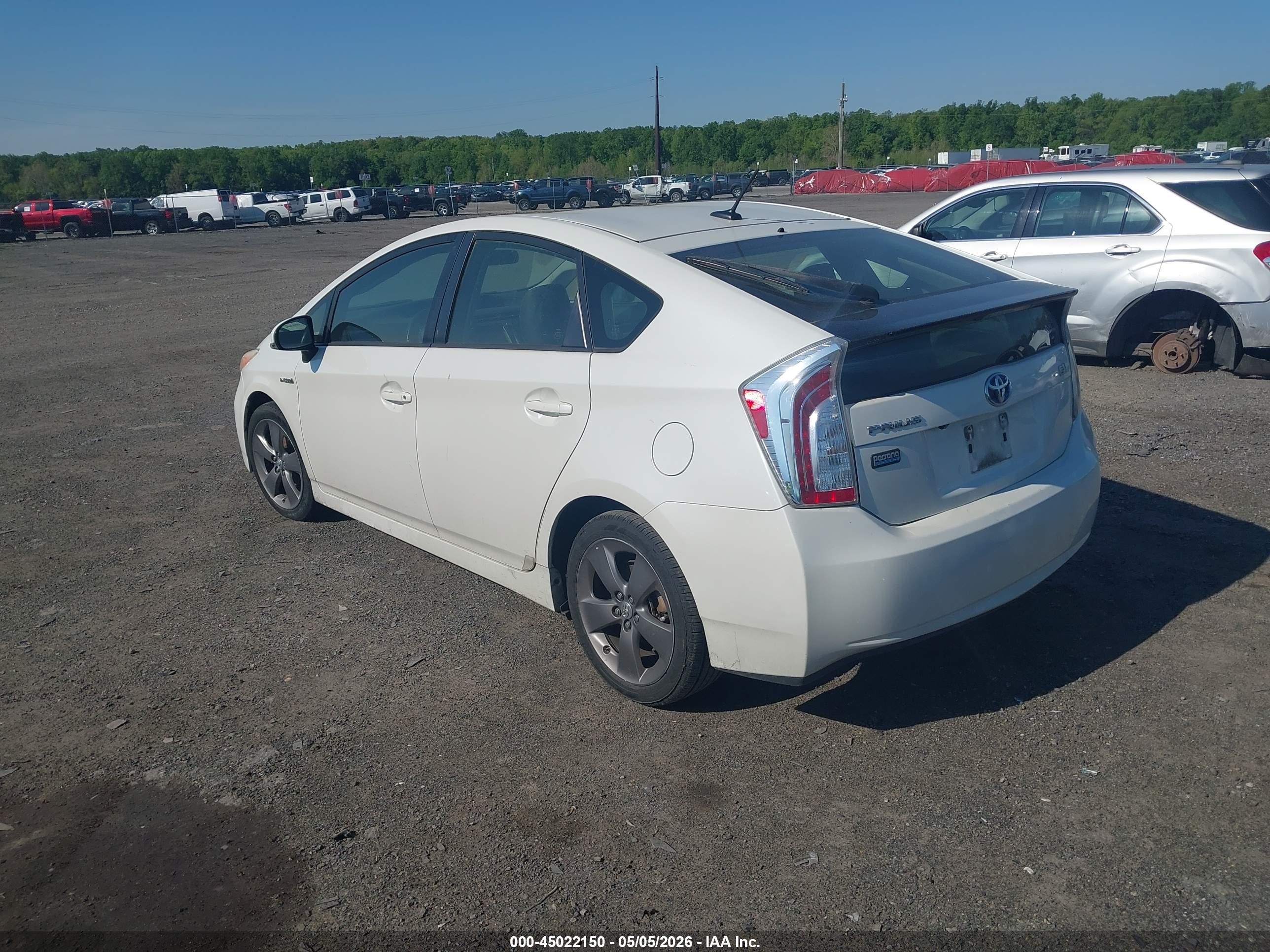 2015 Toyota Prius Persona Series Special Edition White vin: JTDKN3DUXF0397430