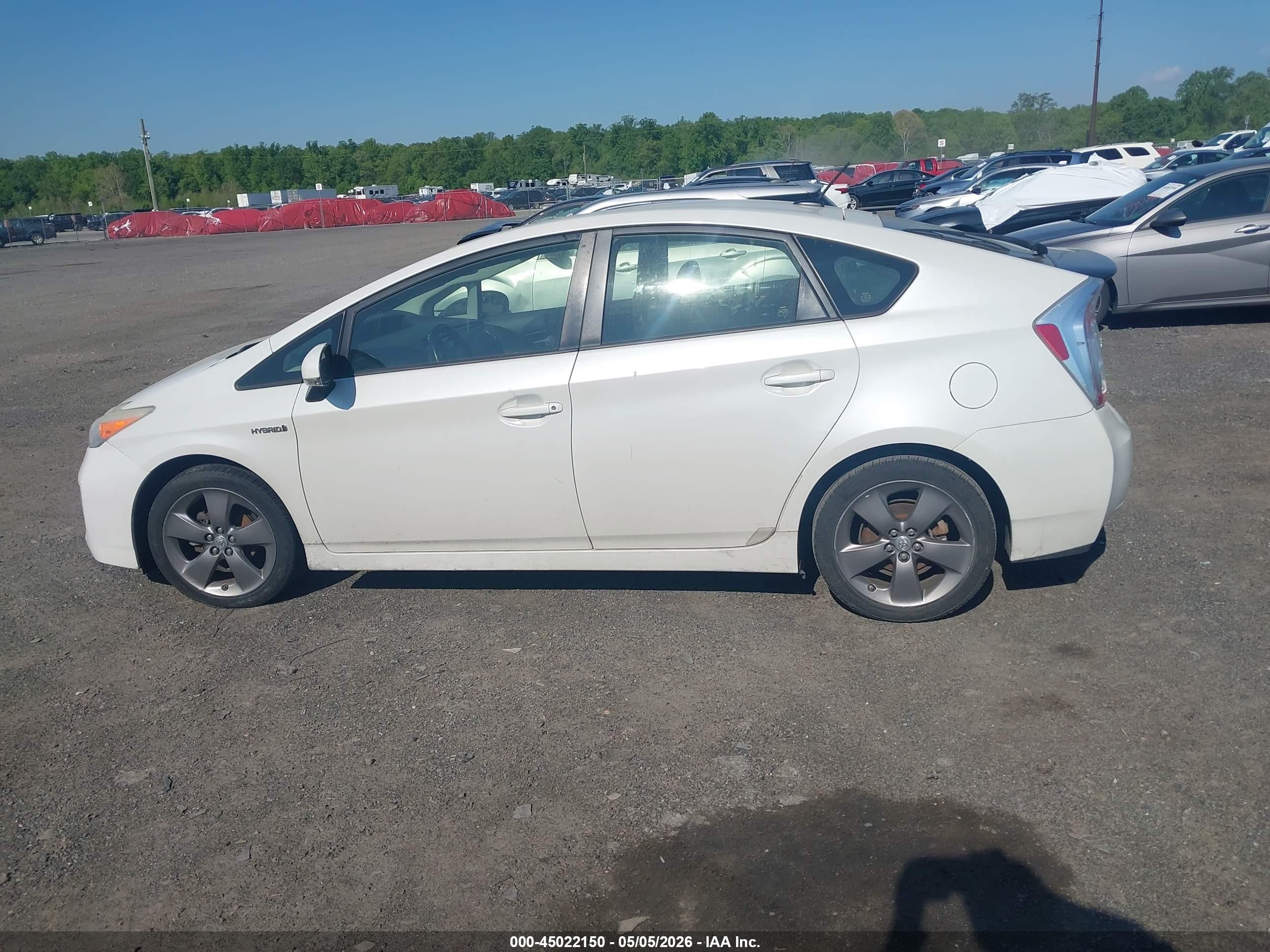 2015 Toyota Prius Persona Series Special Edition White vin: JTDKN3DUXF0397430