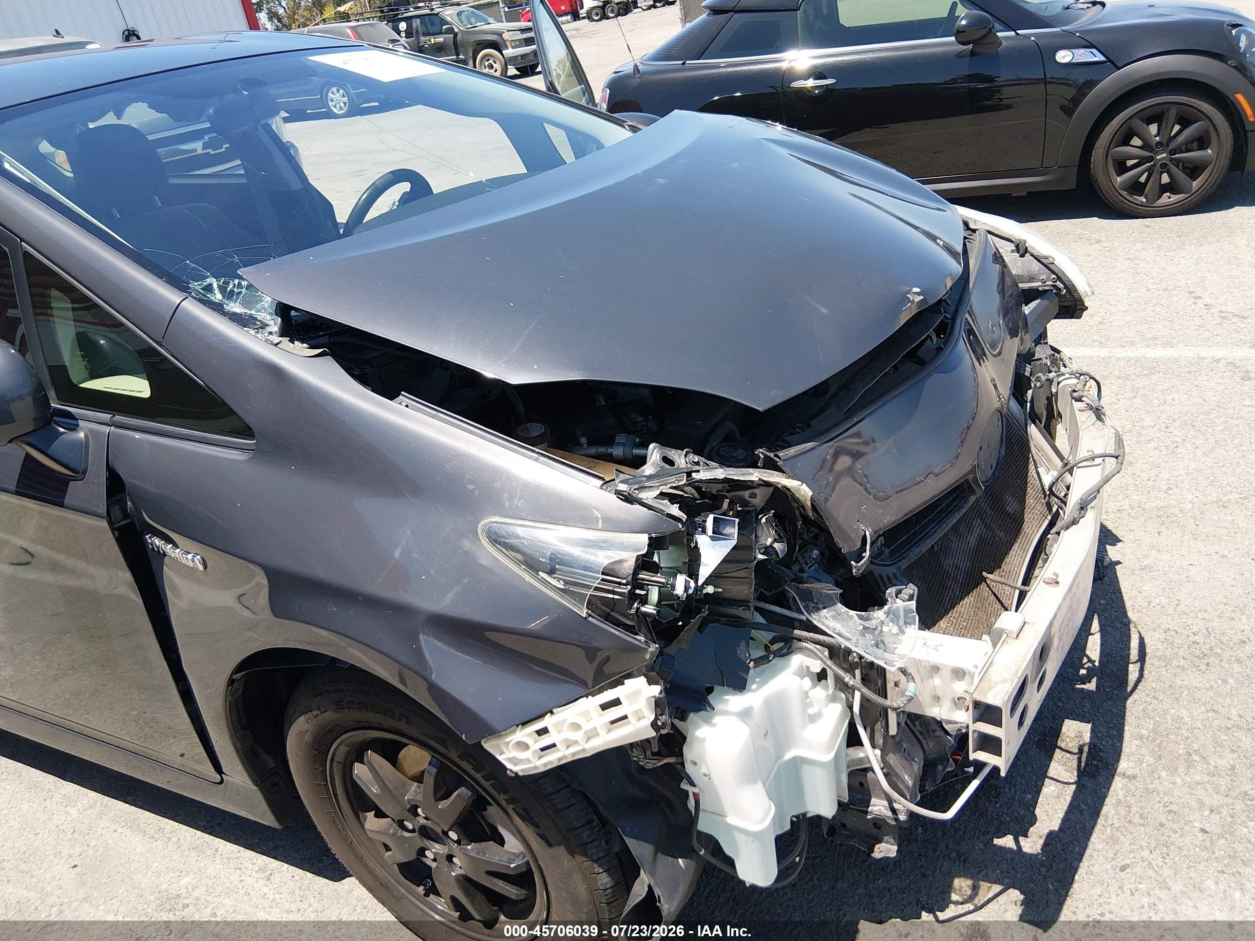 2015 Toyota Prius Two Серый vin: JTDKN3DUXF0398707