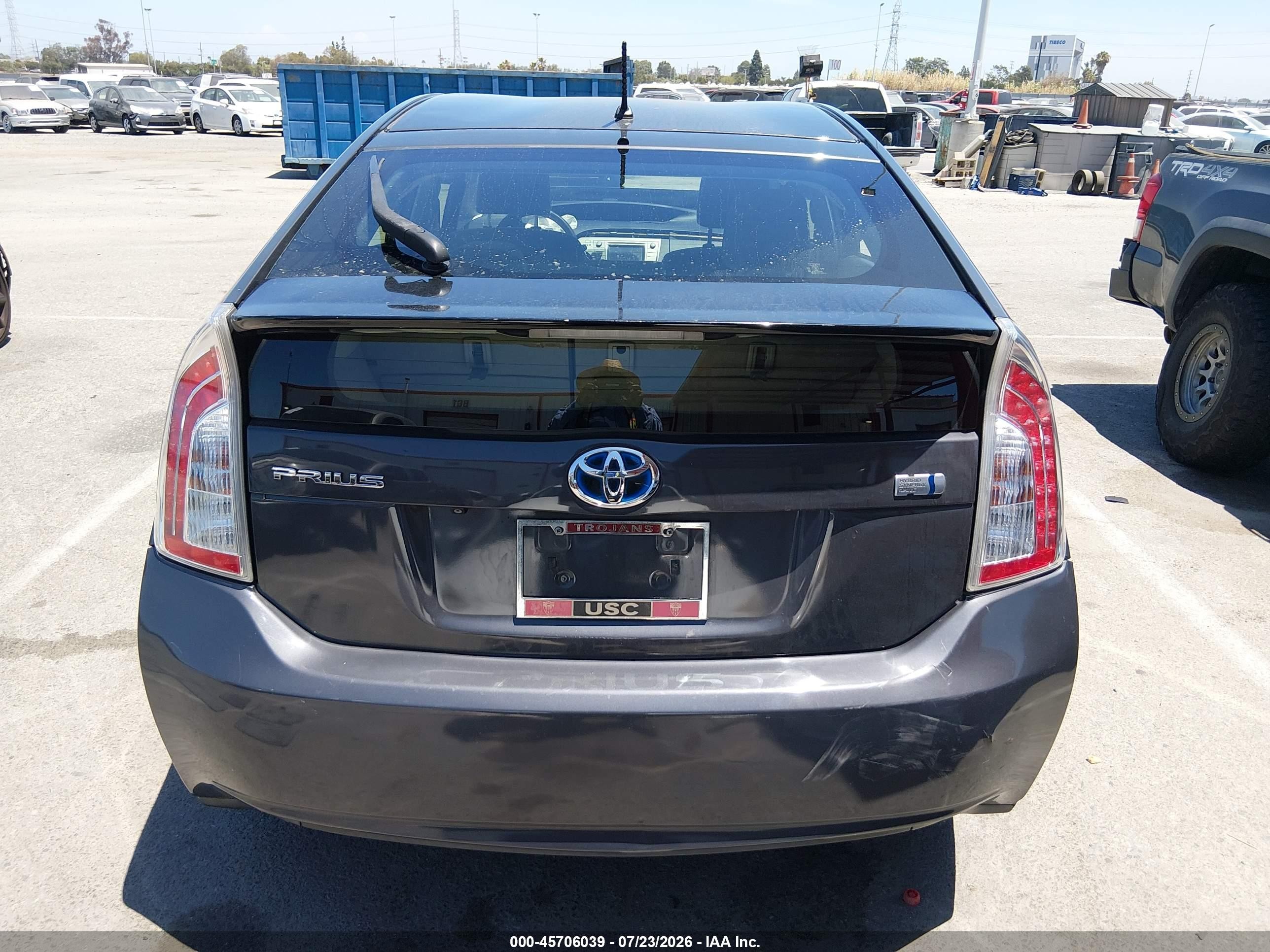 2015 Toyota Prius Two Серый vin: JTDKN3DUXF0398707