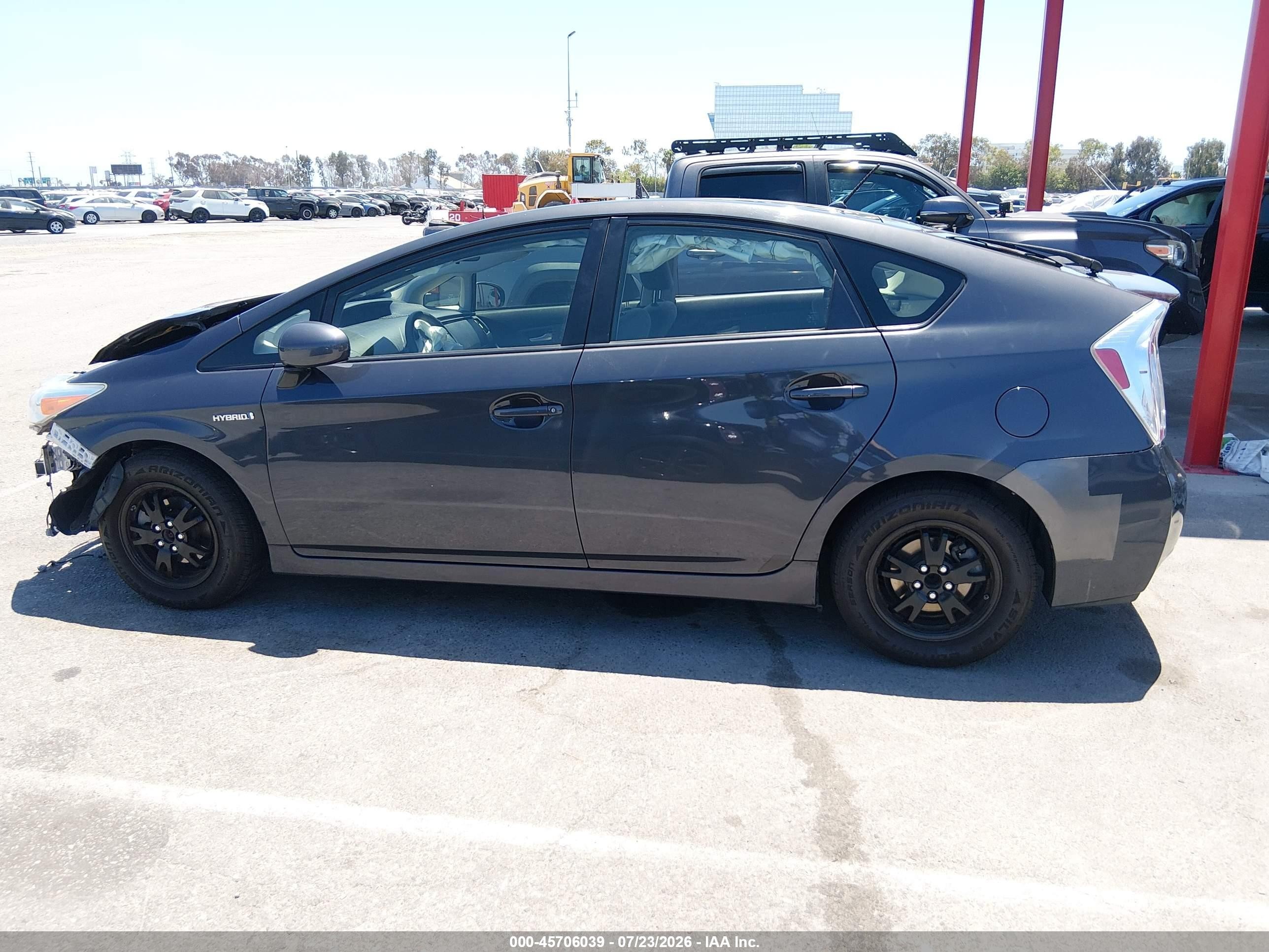2015 Toyota Prius Two Серый vin: JTDKN3DUXF0398707