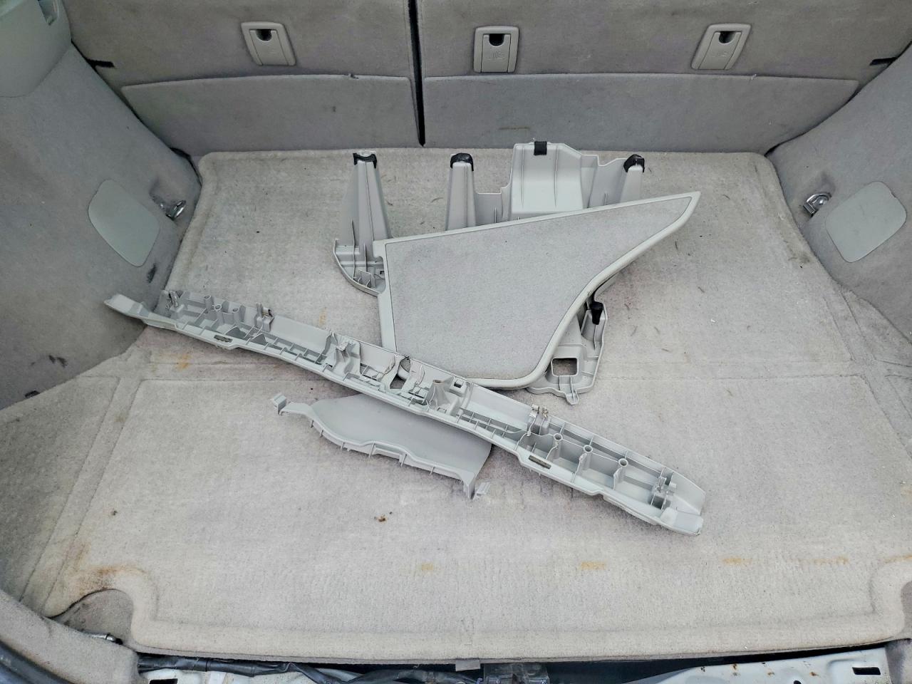 2015 Toyota Prius Three White vin: JTDKN3DUXF0412735
