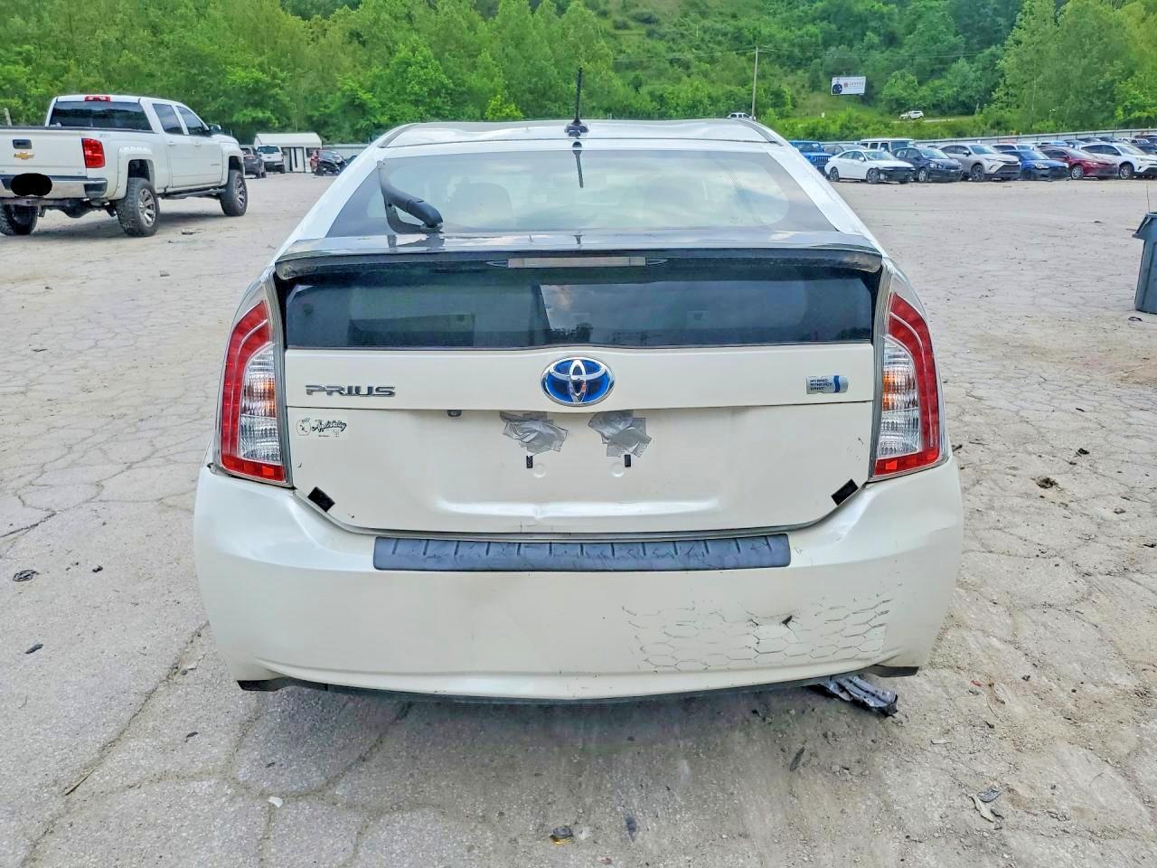 2015 Toyota Prius Three White vin: JTDKN3DUXF0412735