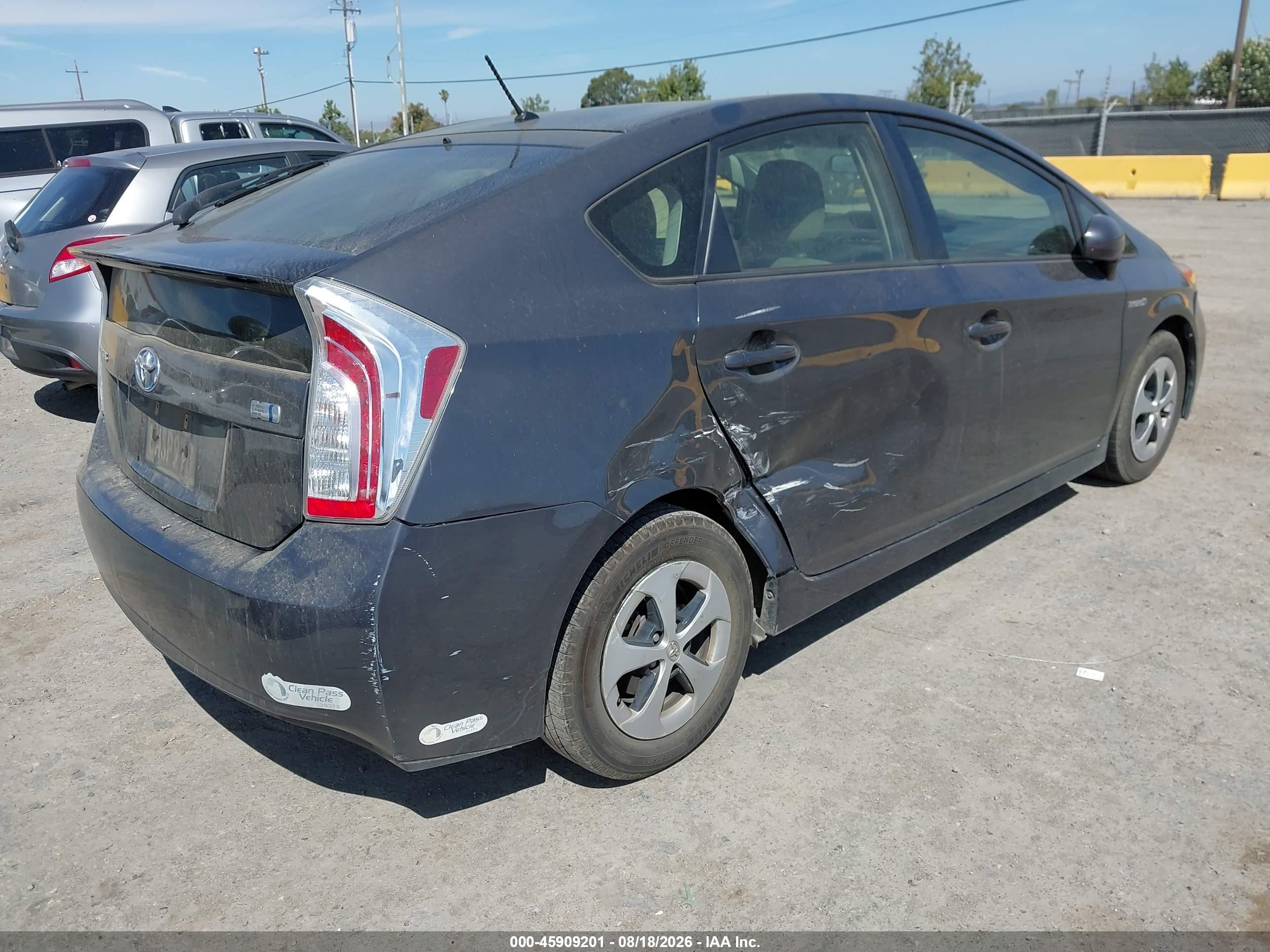 2015 Toyota Prius Two Серый vin: JTDKN3DUXF0413495
