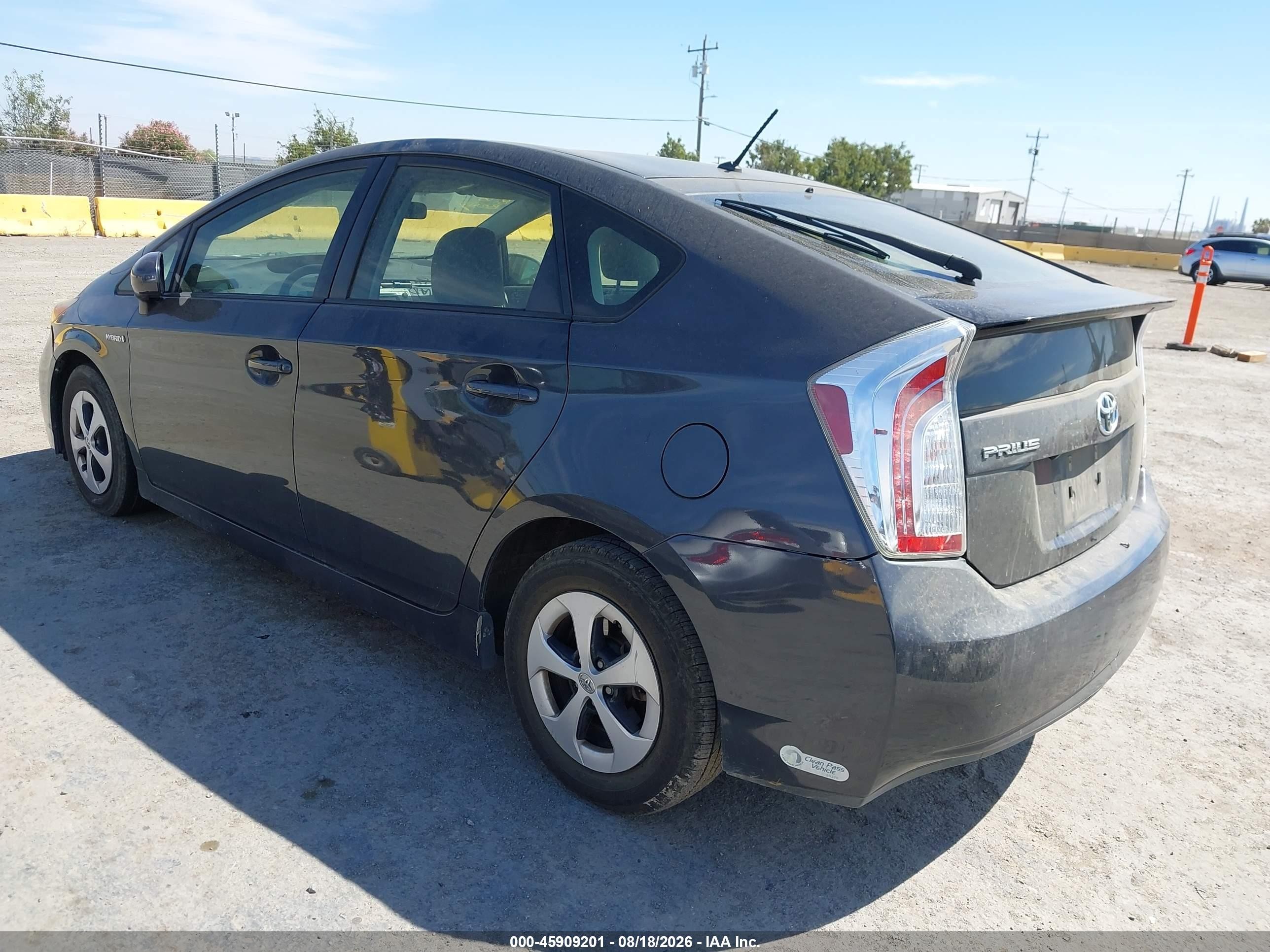2015 Toyota Prius Two Серый vin: JTDKN3DUXF0413495