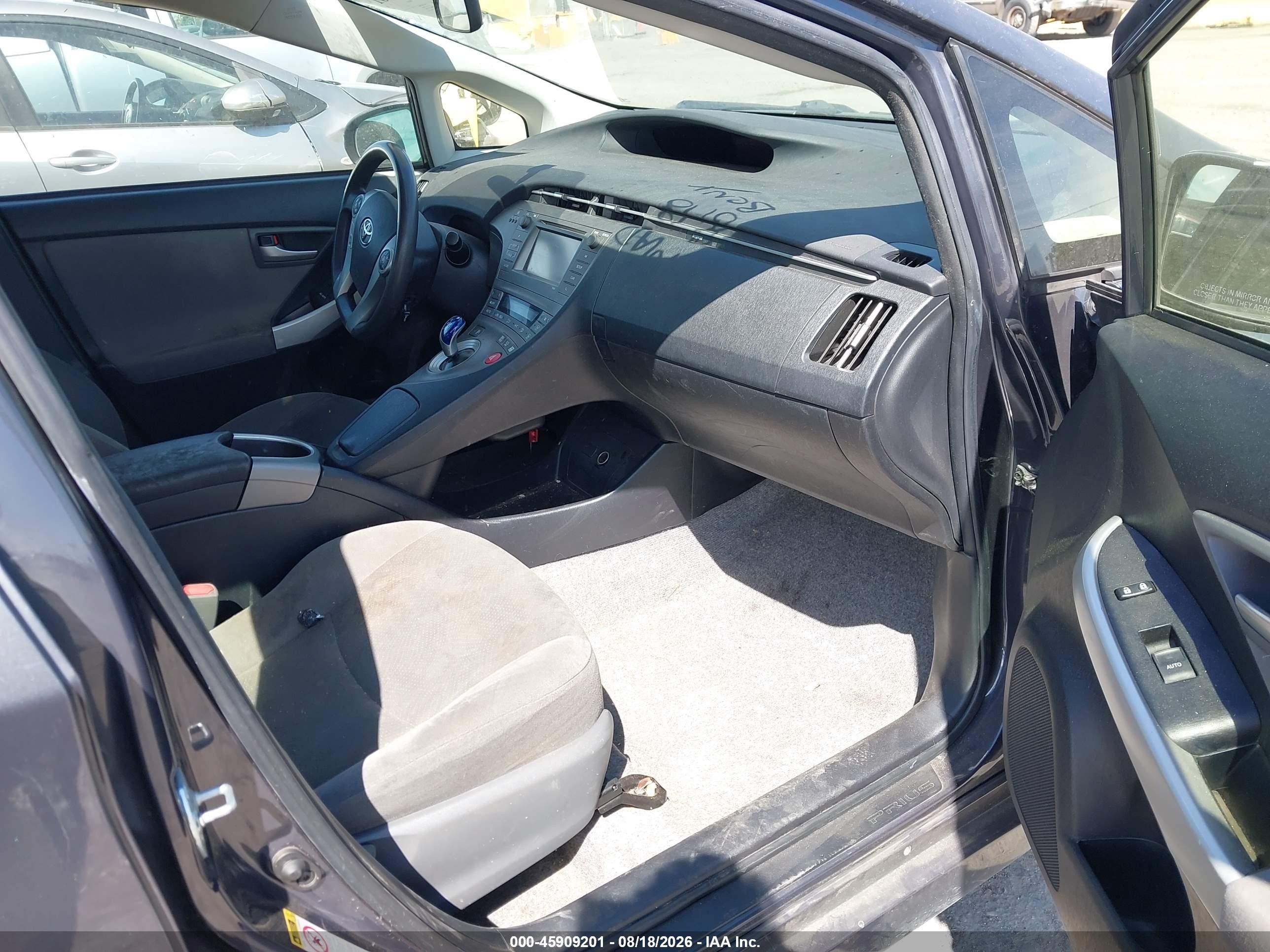 2015 Toyota Prius Two Серый vin: JTDKN3DUXF0413495