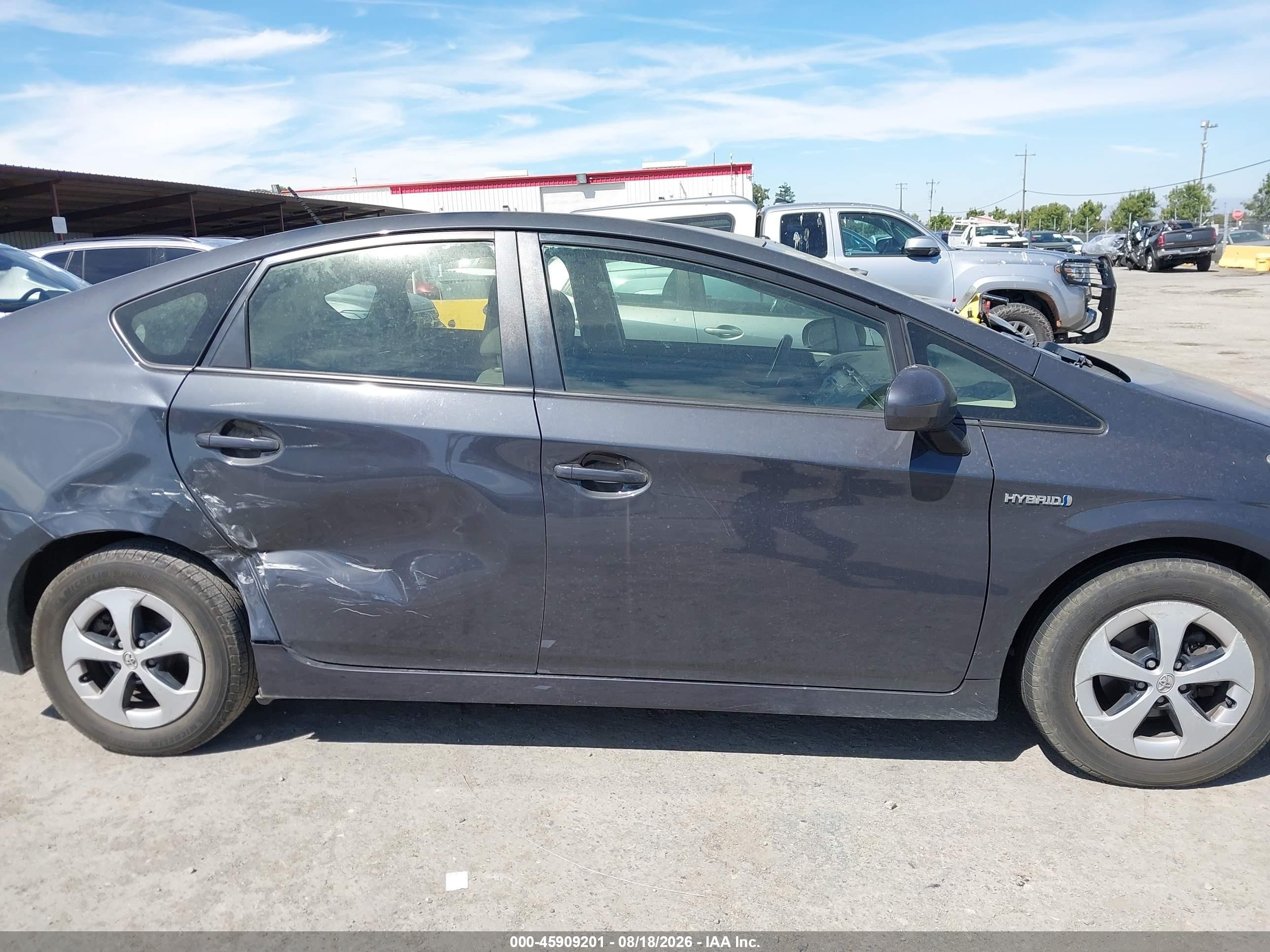 2015 Toyota Prius Two Серый vin: JTDKN3DUXF0413495