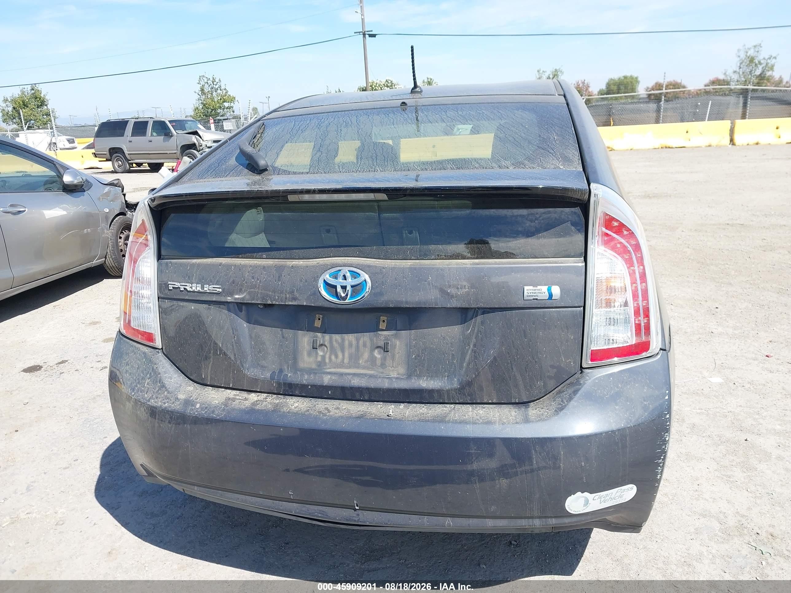 2015 Toyota Prius Two Серый vin: JTDKN3DUXF0413495