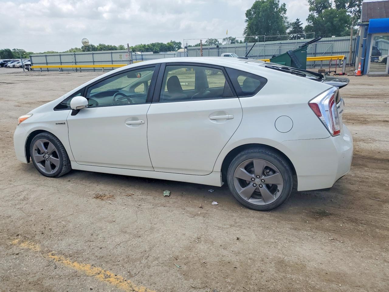 2015 Toyota Prius Persona Series White vin: JTDKN3DUXF0414968