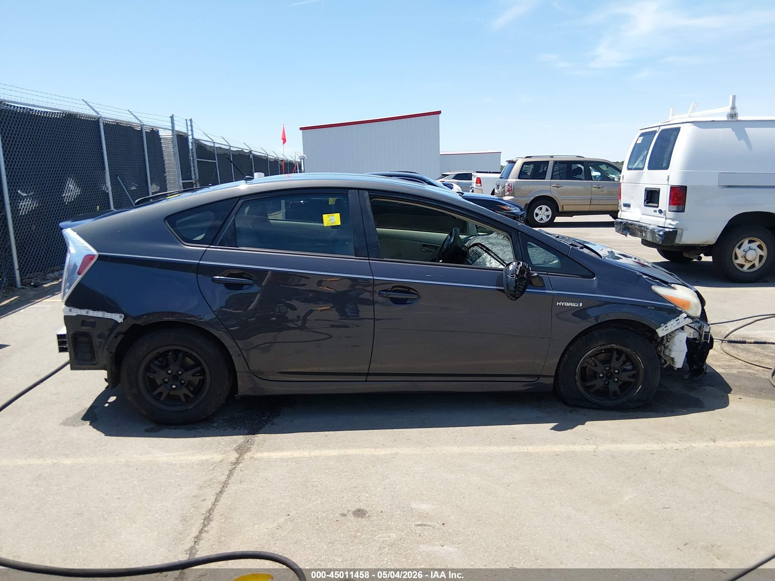 2015 Toyota Prius Two Gray vin: JTDKN3DUXF0422178