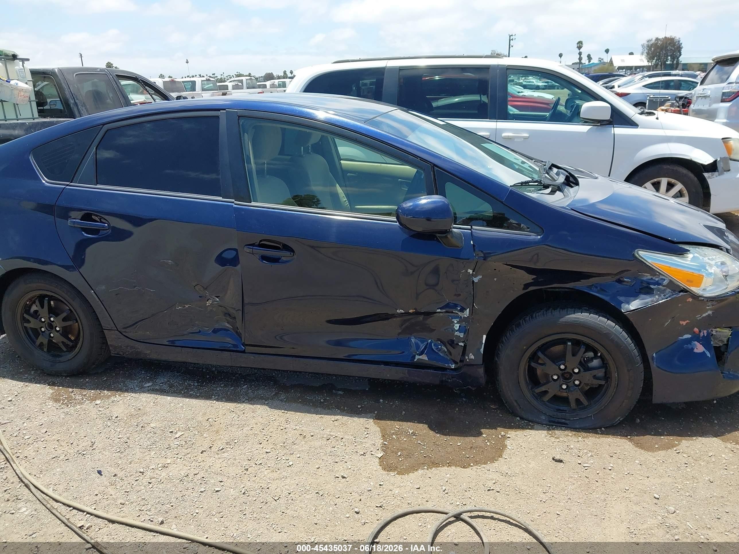 2015 Toyota Prius Three Blue vin: JTDKN3DUXF0436758