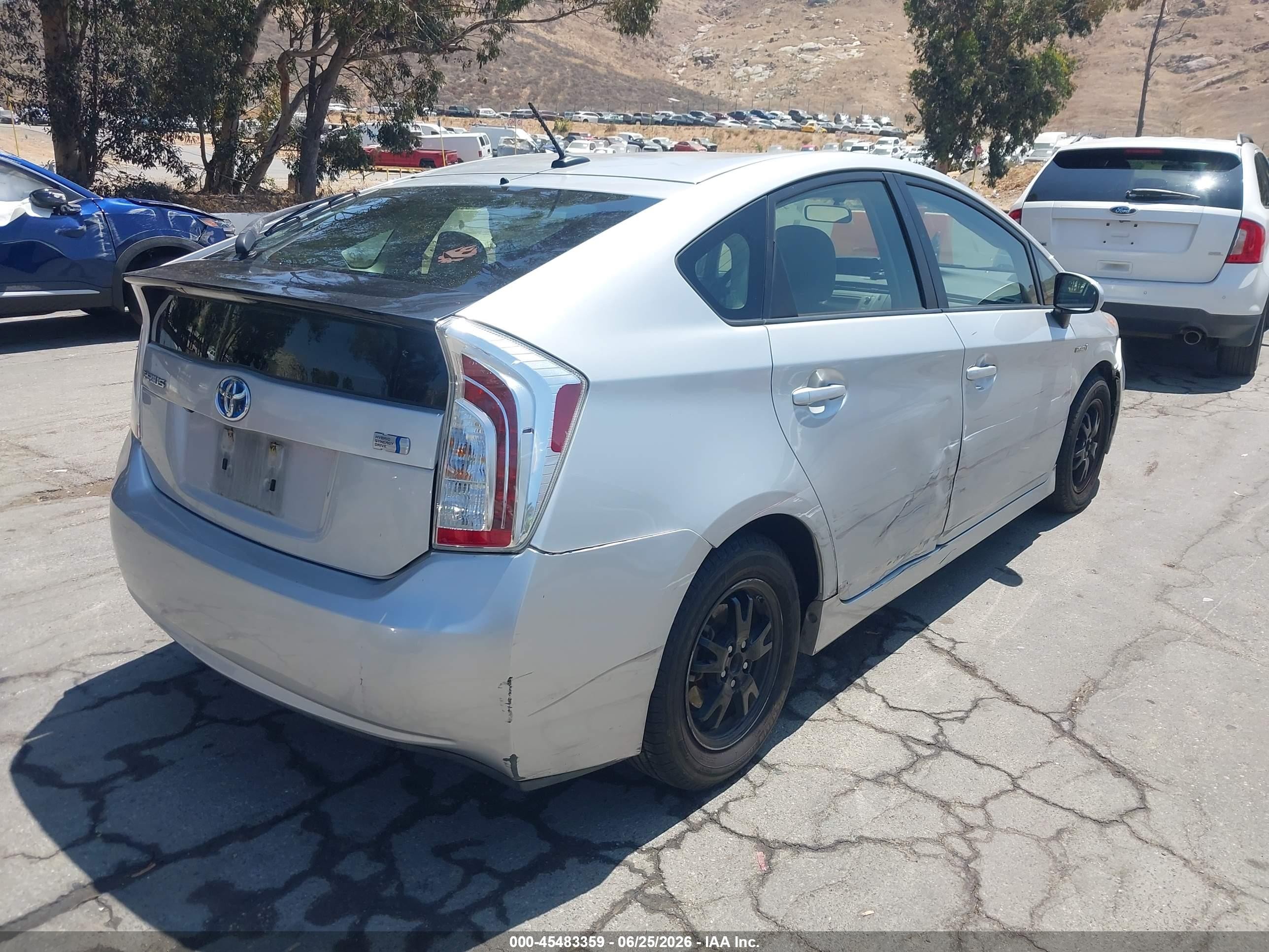 2015 Toyota Prius Three Silver vin: JTDKN3DUXF0446738