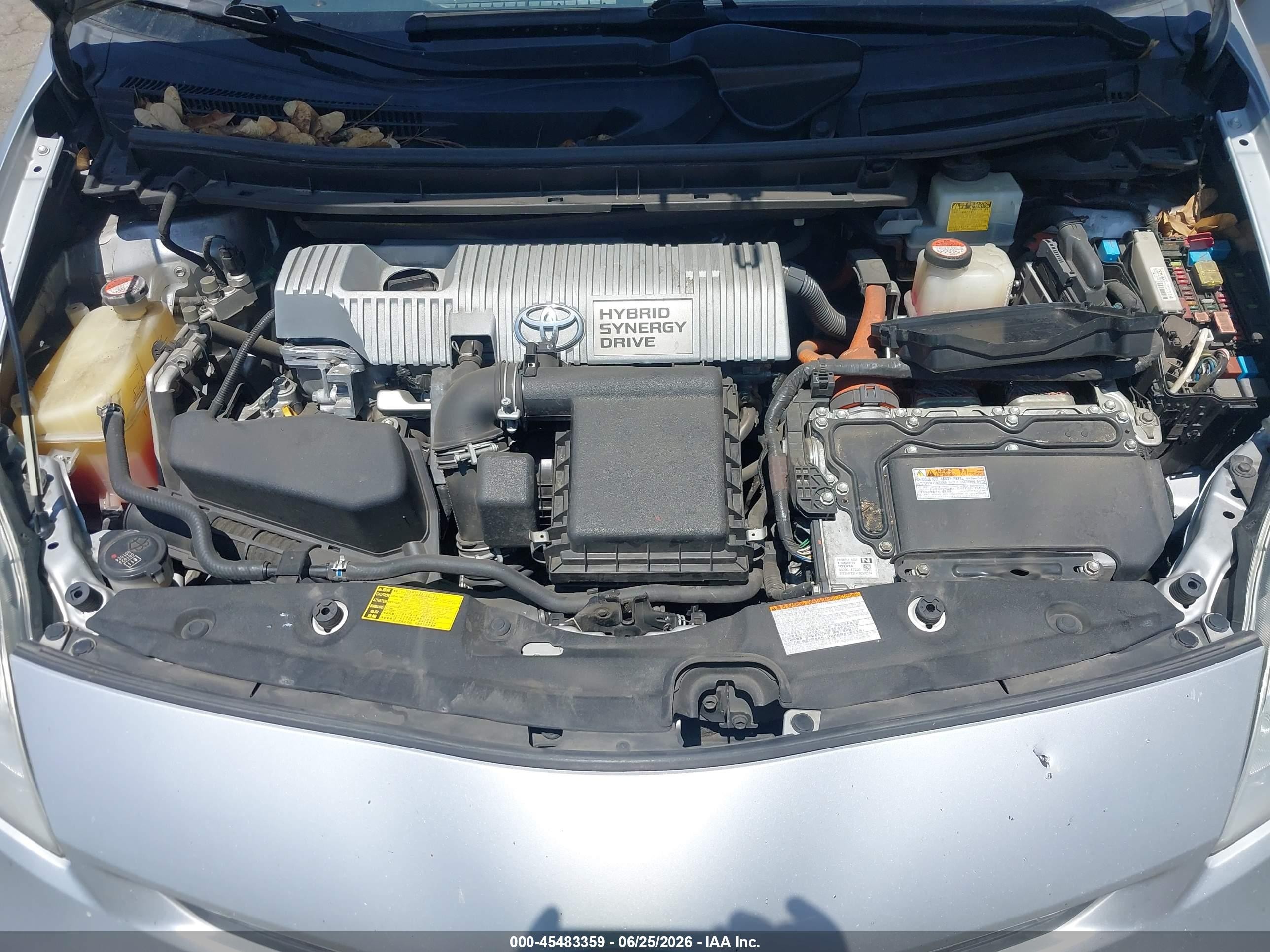 2015 Toyota Prius Three Silver vin: JTDKN3DUXF0446738