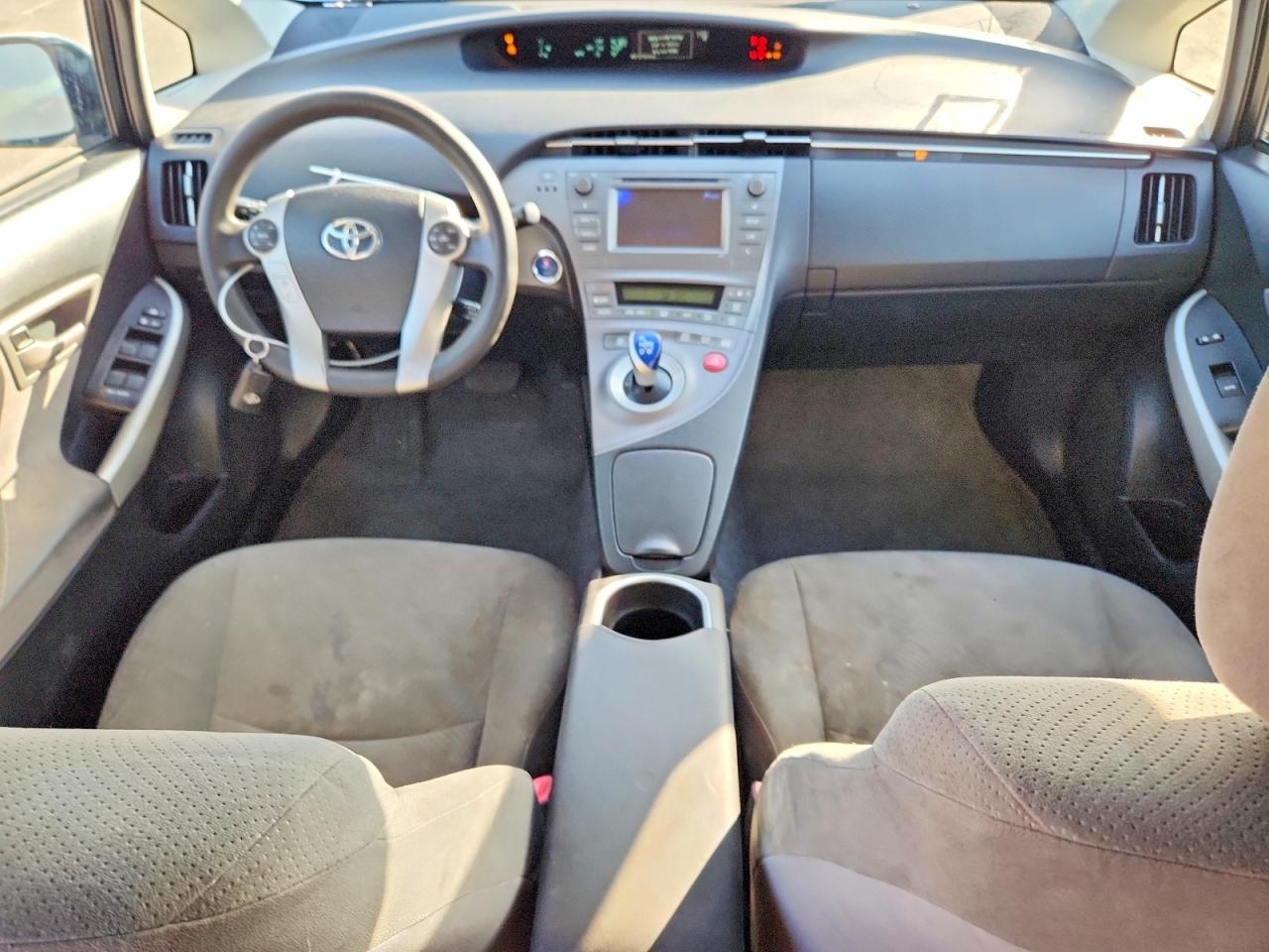 2015 Toyota Prius Two White vin: JTDKN3DUXF0448666