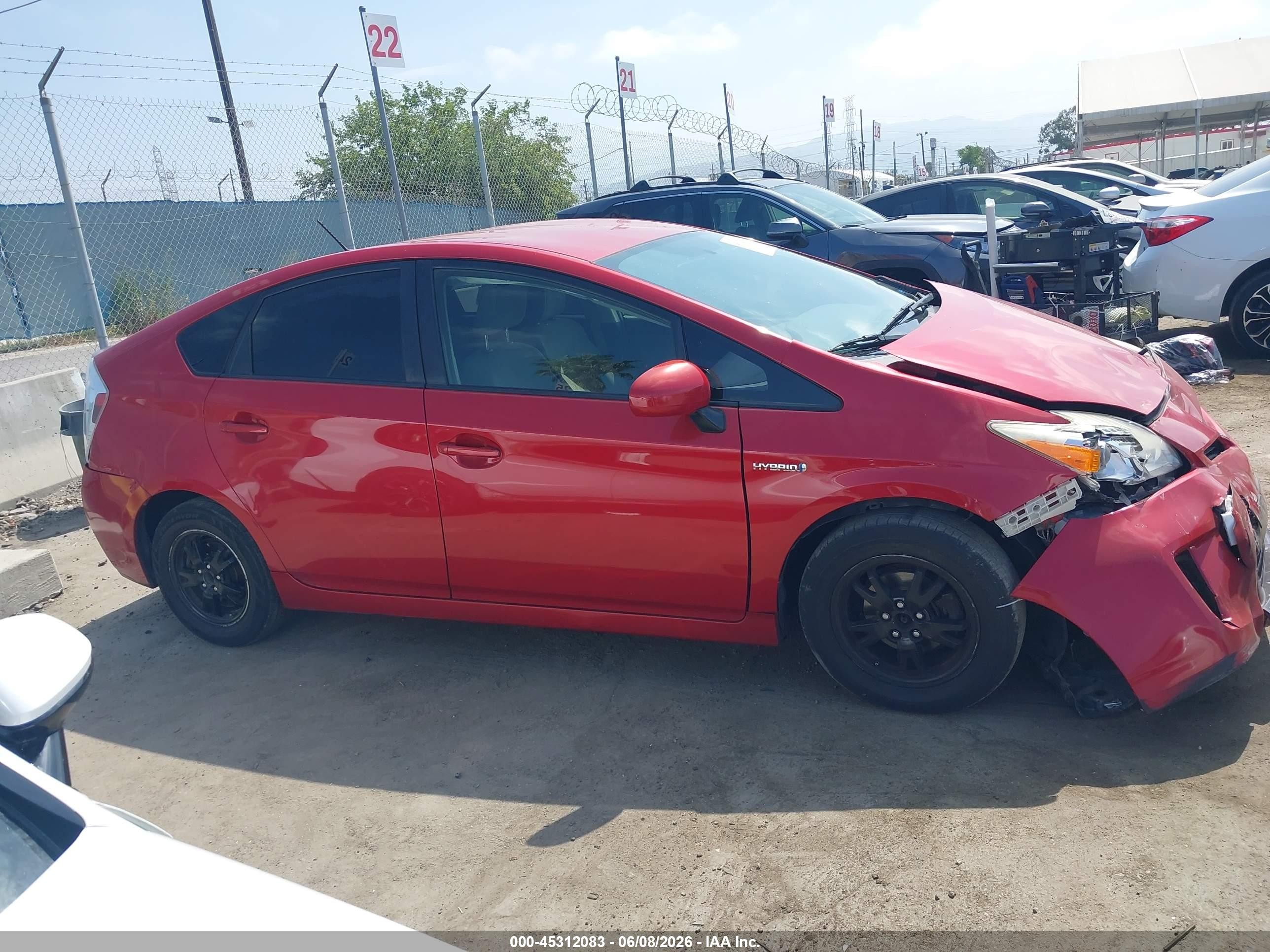 2015 Toyota Prius Two Red vin: JTDKN3DUXF0470652