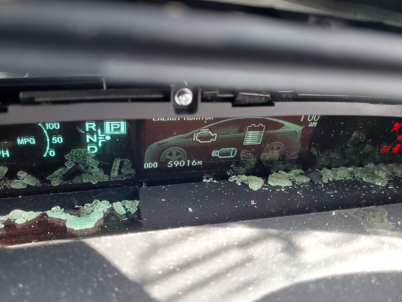 2015 Toyota Prius Two Серебряный vin: JTDKN3DUXF0479559