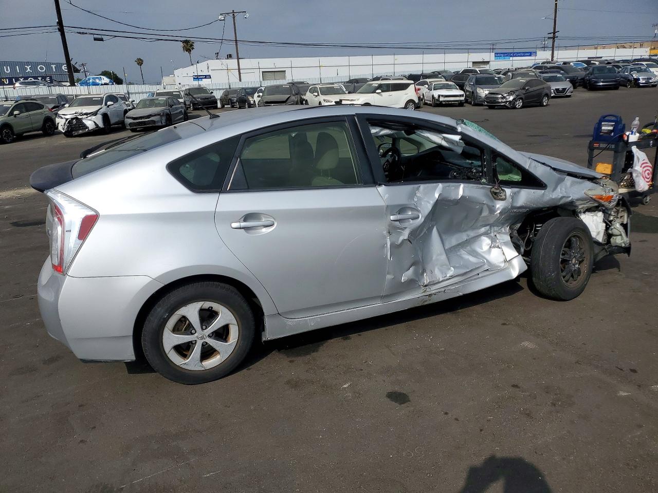 2015 Toyota Prius Two Серебряный vin: JTDKN3DUXF0479559