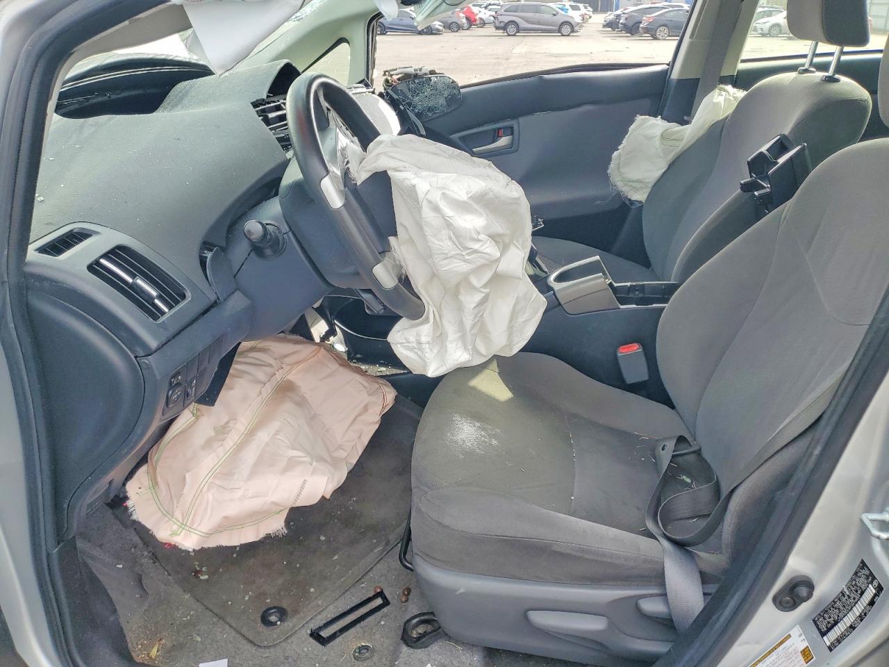 2015 Toyota Prius Two Серебряный vin: JTDKN3DUXF0479559