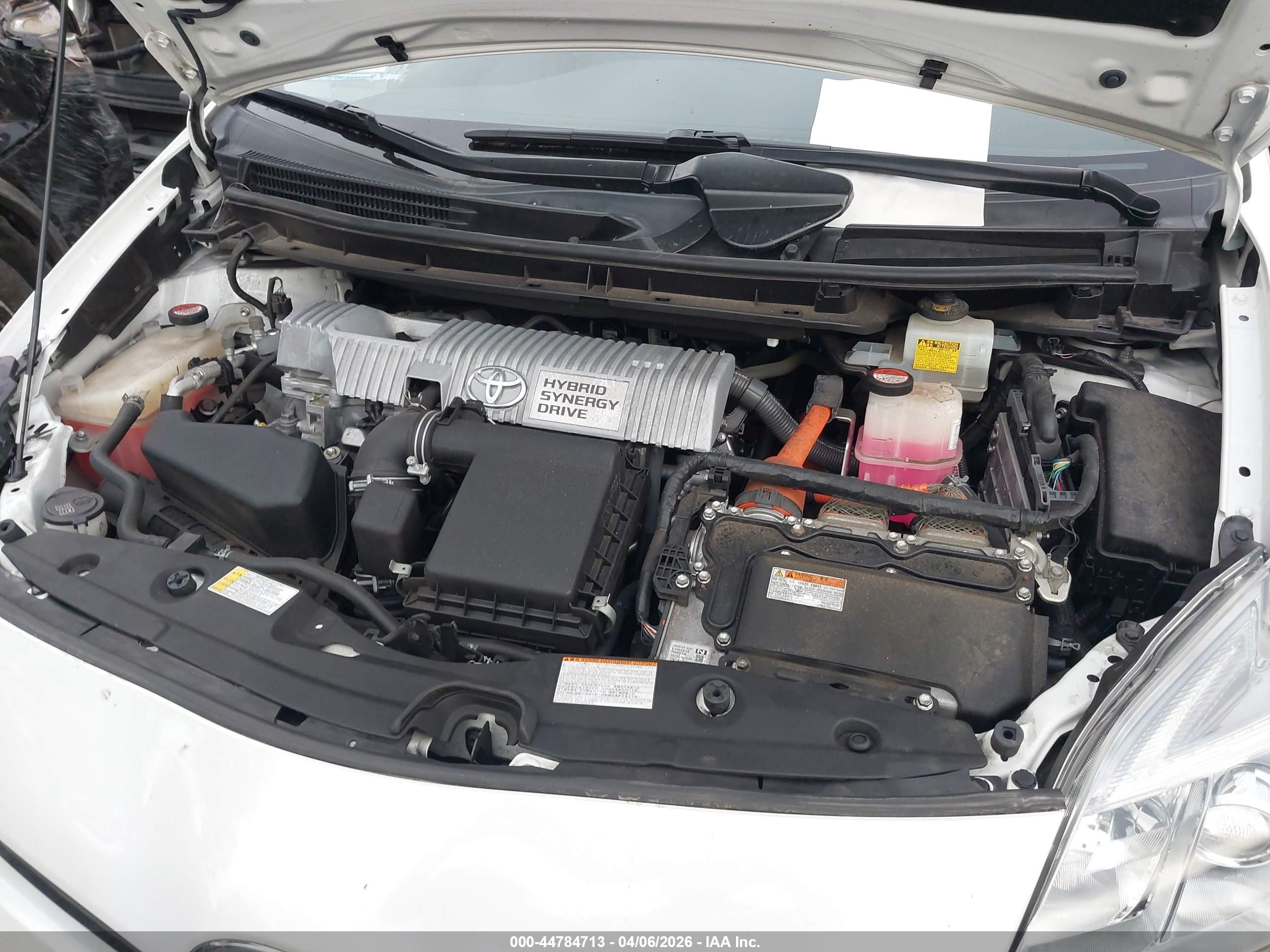 2015 Toyota Prius Five White vin: JTDKN3DUXF0480677